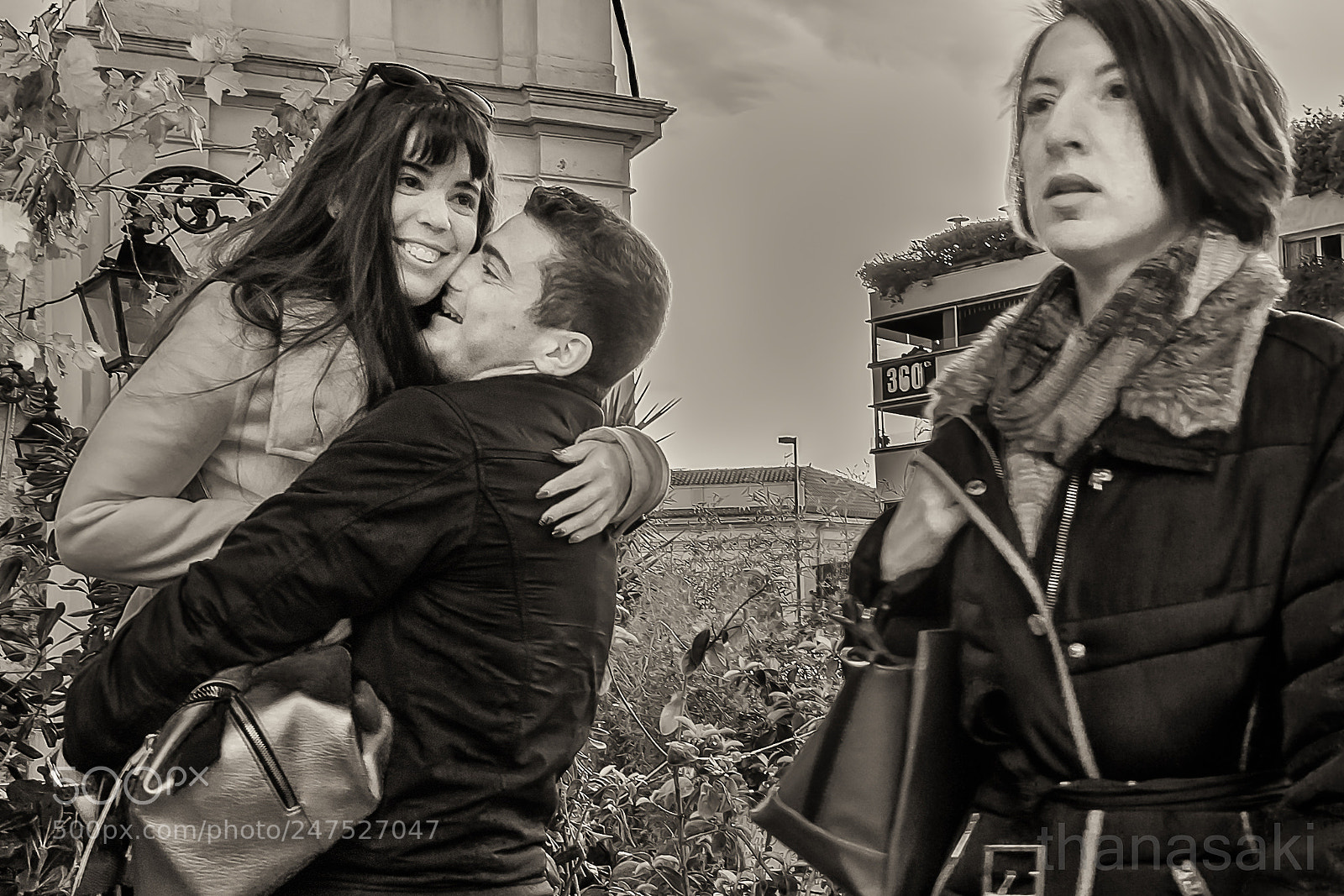 Olympus OM-D E-M10 II sample photo. A high hug photography