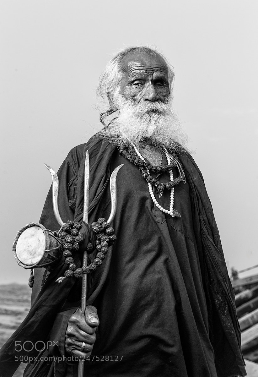 Canon EOS-1D X sample photo. Old sadhu photography