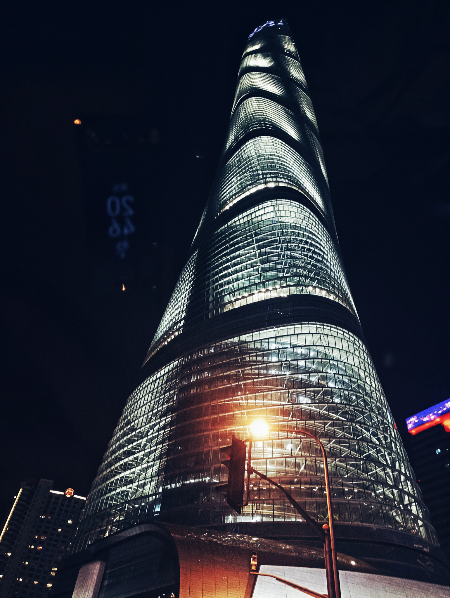 Meizu PRO 7 Plus sample photo. Shanghai tower photography
