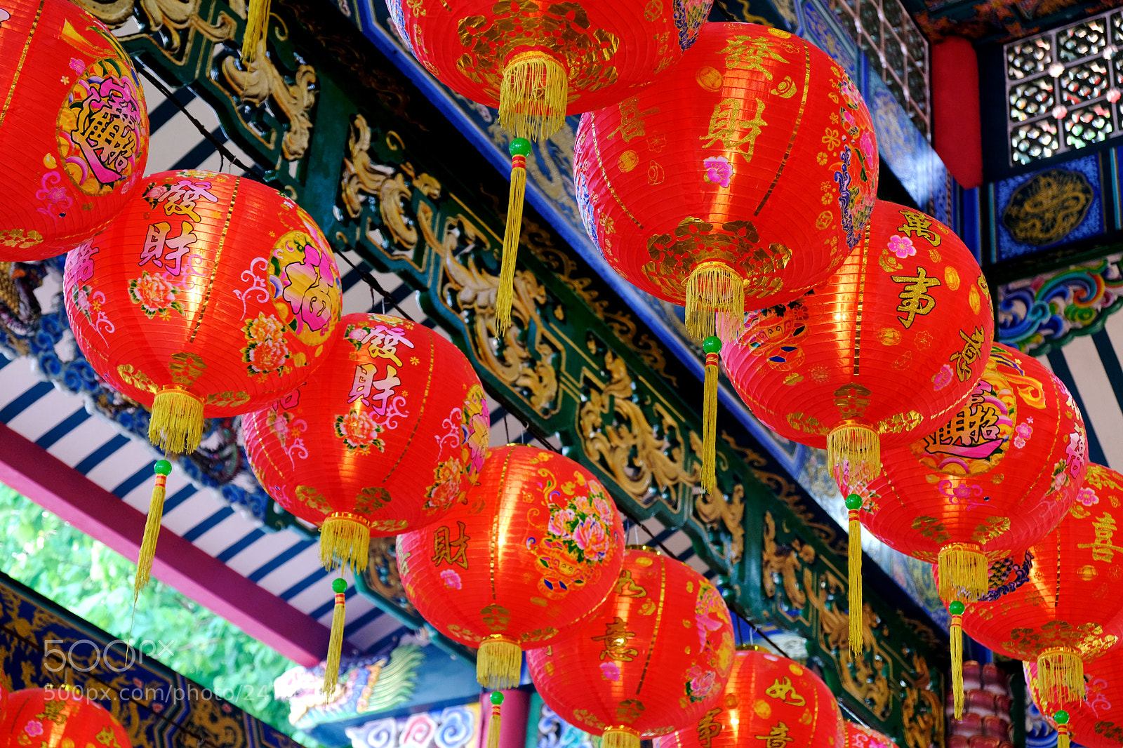 Fujifilm X-T20 sample photo. Chinese lamps in temple photography