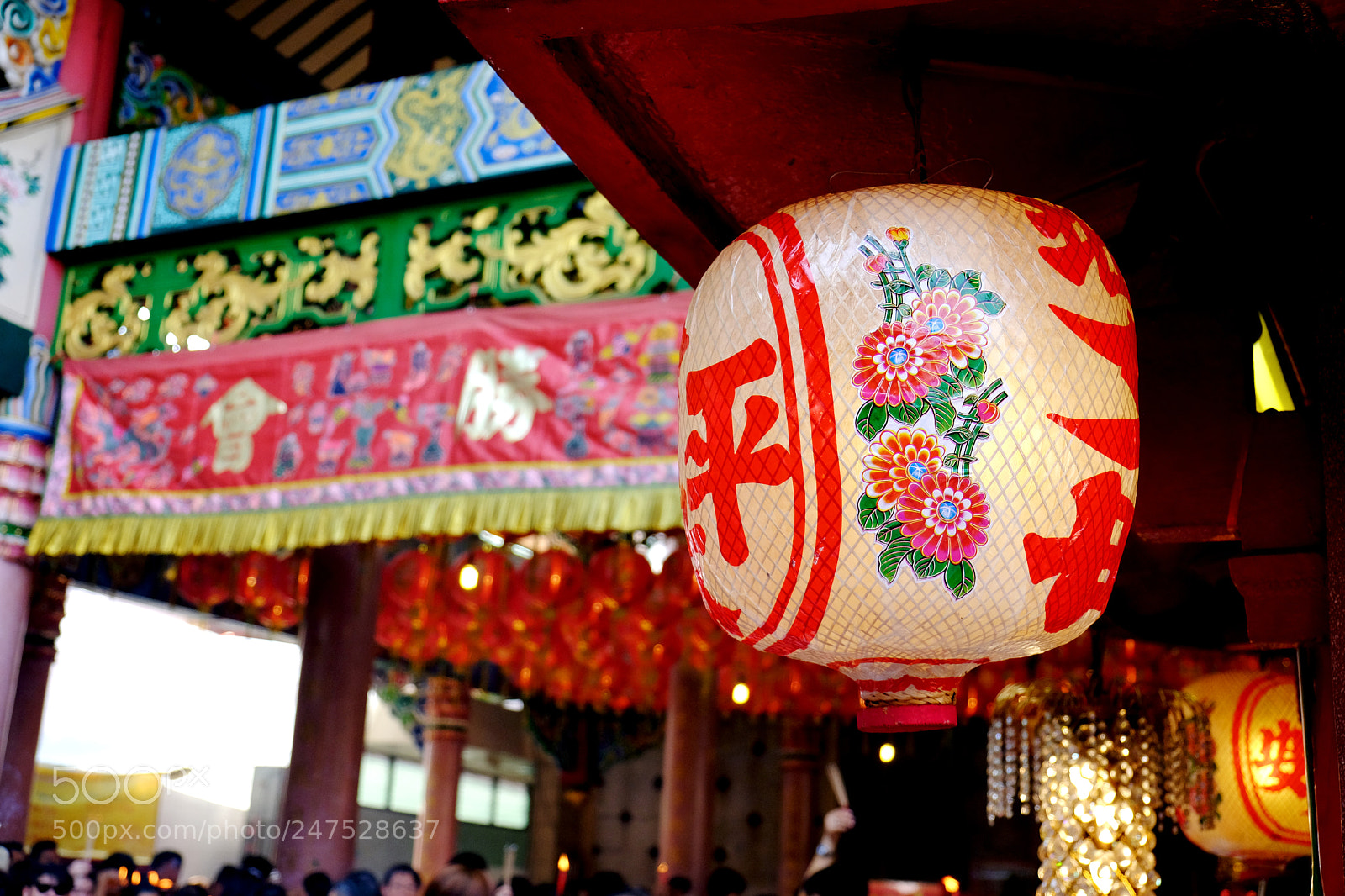 Fujifilm X-T20 sample photo. Chinese lamp in temple photography