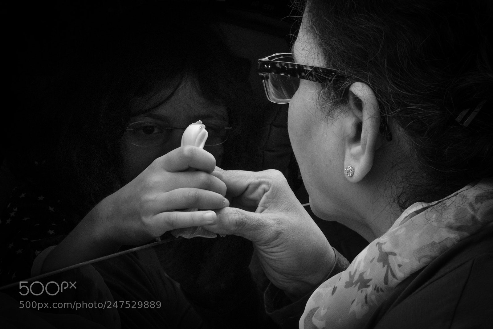 Fujifilm X-T20 sample photo. Child with grand mother photography