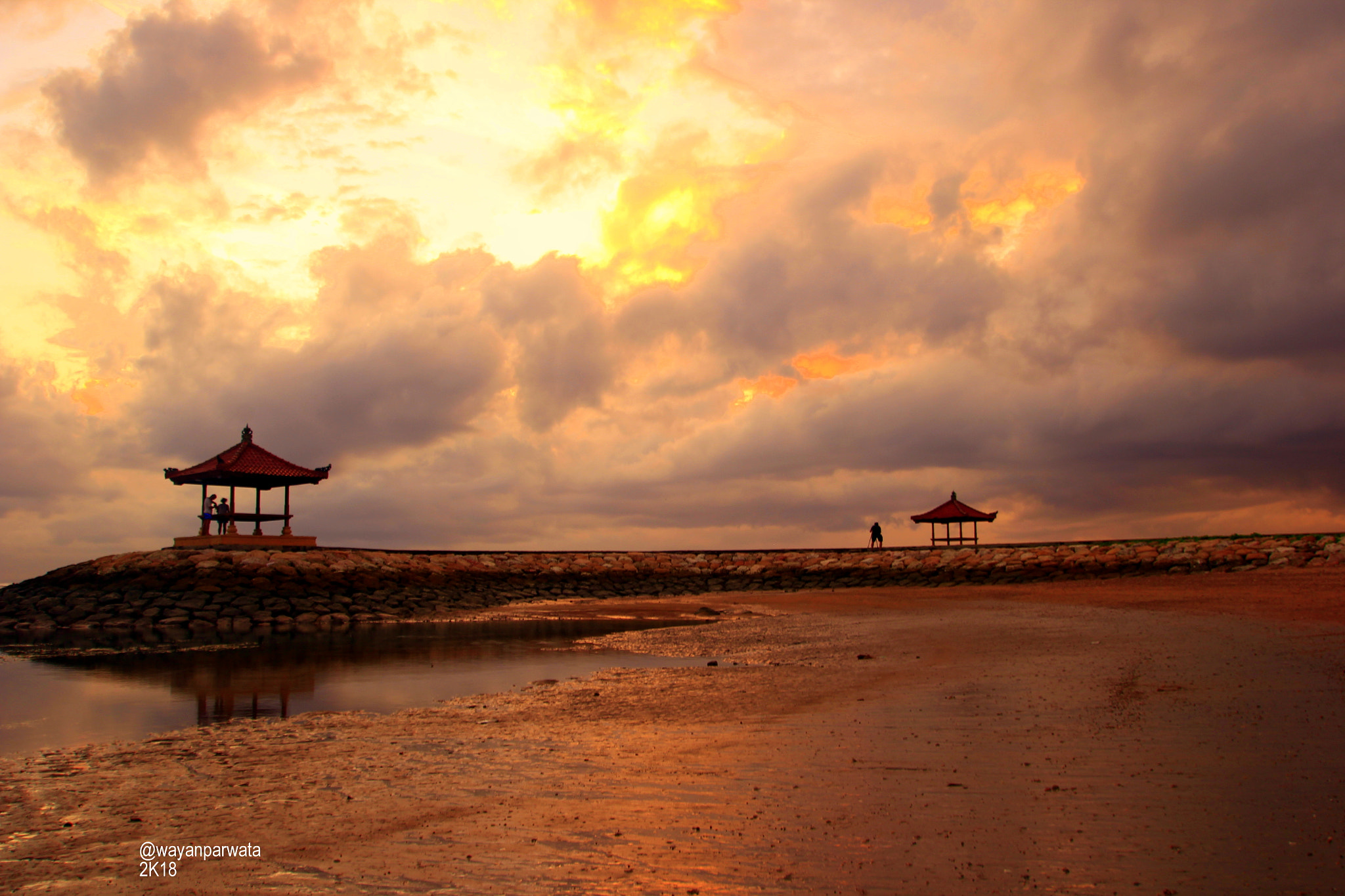 Canon EOS 60D + Sigma 10-20mm F3.5 EX DC HSM sample photo. The drama photography