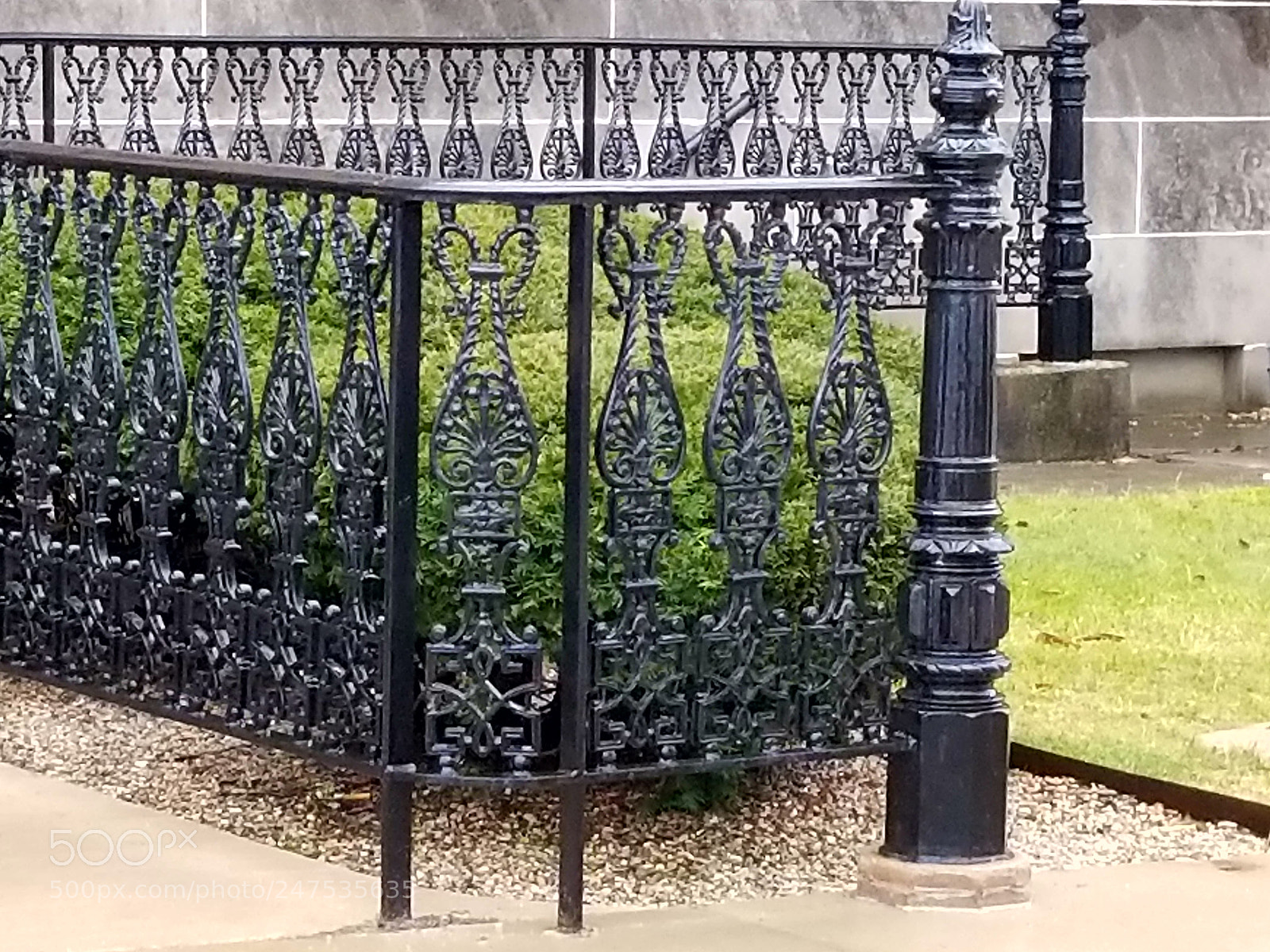 Samsung Galaxy S8 sample photo. Handrail in the rain photography