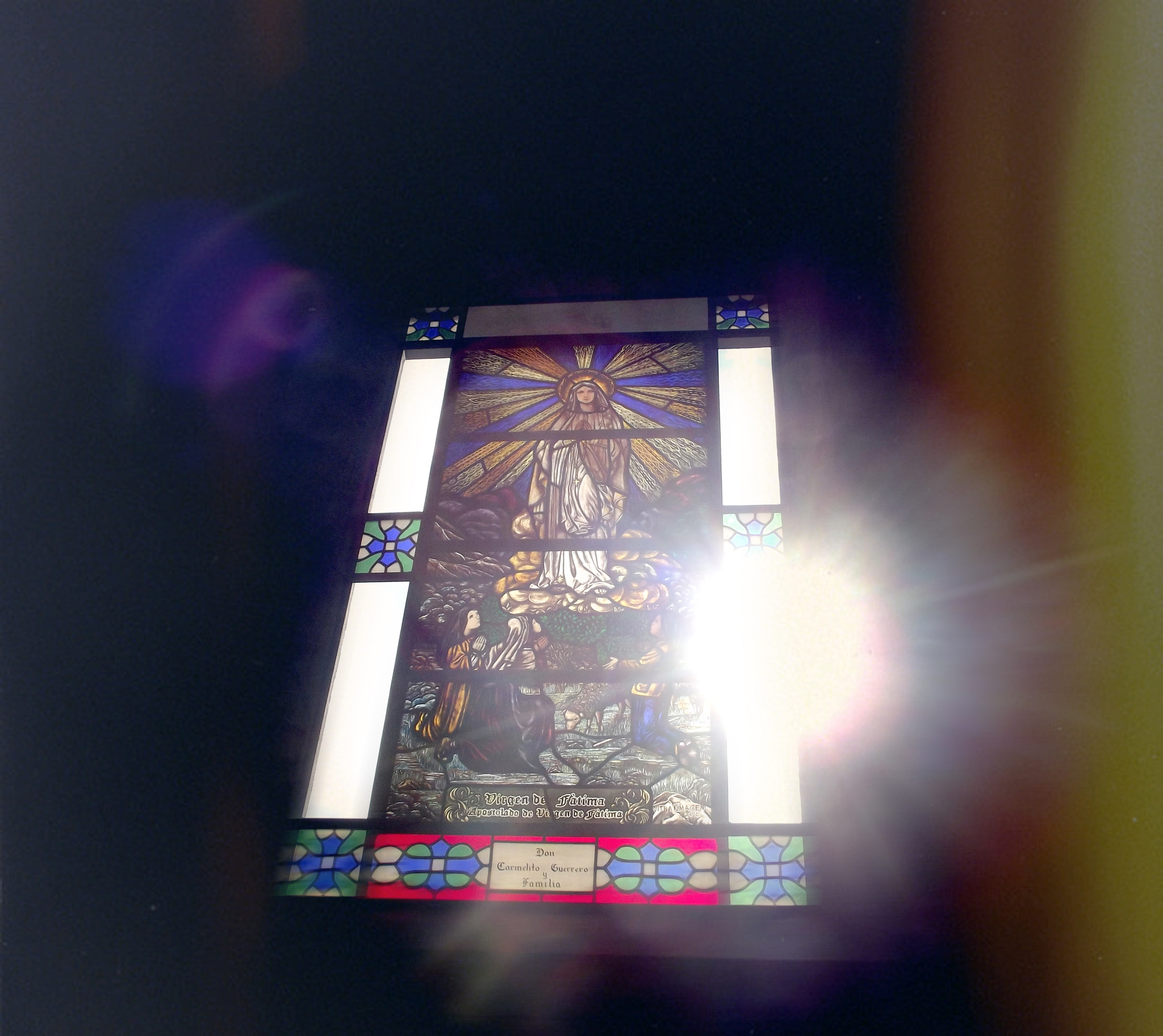 FujiFilm FinePix S2950 (FinePix S2990) sample photo. Virgen de fatima*vitral. photography