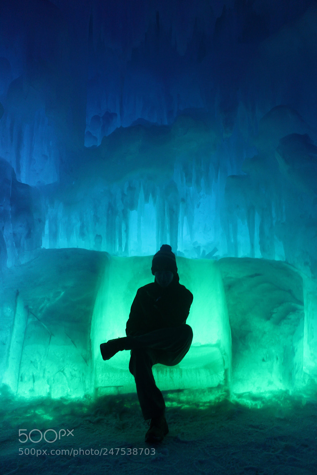 Canon EOS 700D (EOS Rebel T5i / EOS Kiss X7i) sample photo. Ice chair photography
