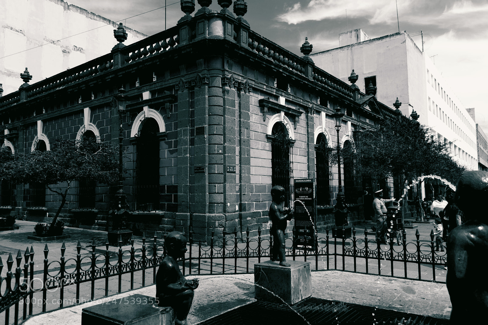 Nikon D5600 sample photo. Peeing children fountain photography