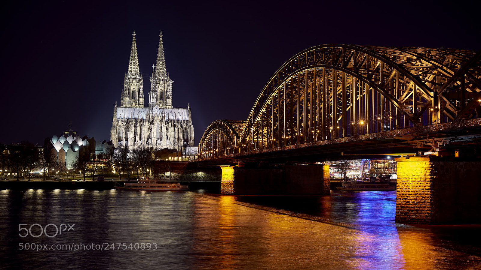 Sony a7R II sample photo. Cityscape photography