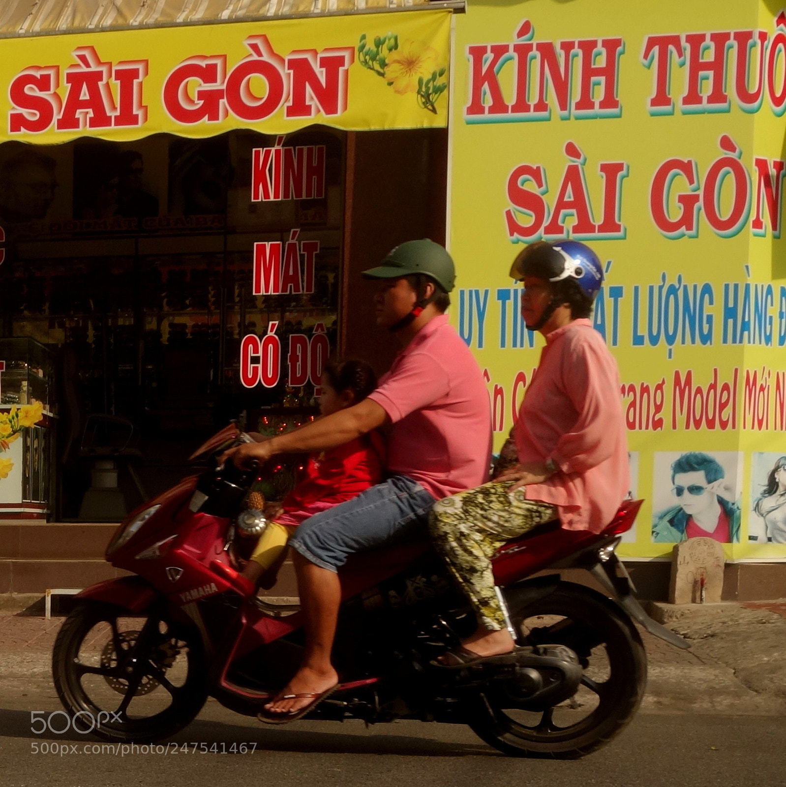 Sony Cyber-shot DSC-RX100 II sample photo. Vn people lot() photography