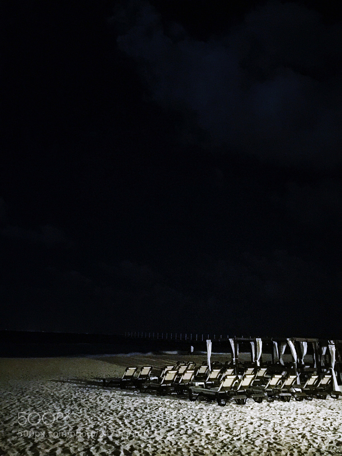 Apple iPhone 6 Plus sample photo. As night falls, the photography