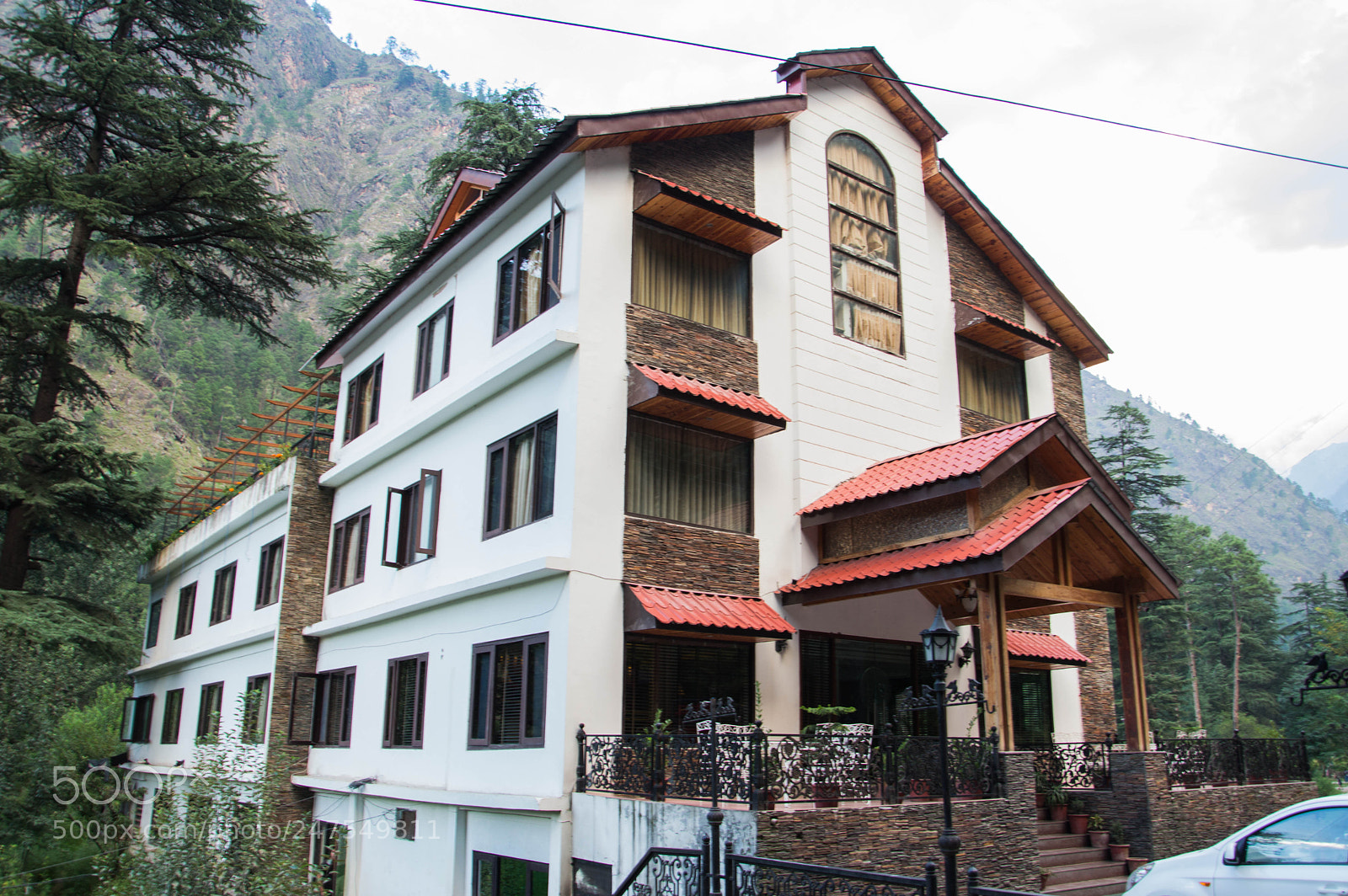 Nikon D3200 sample photo. Kasol hotel photography