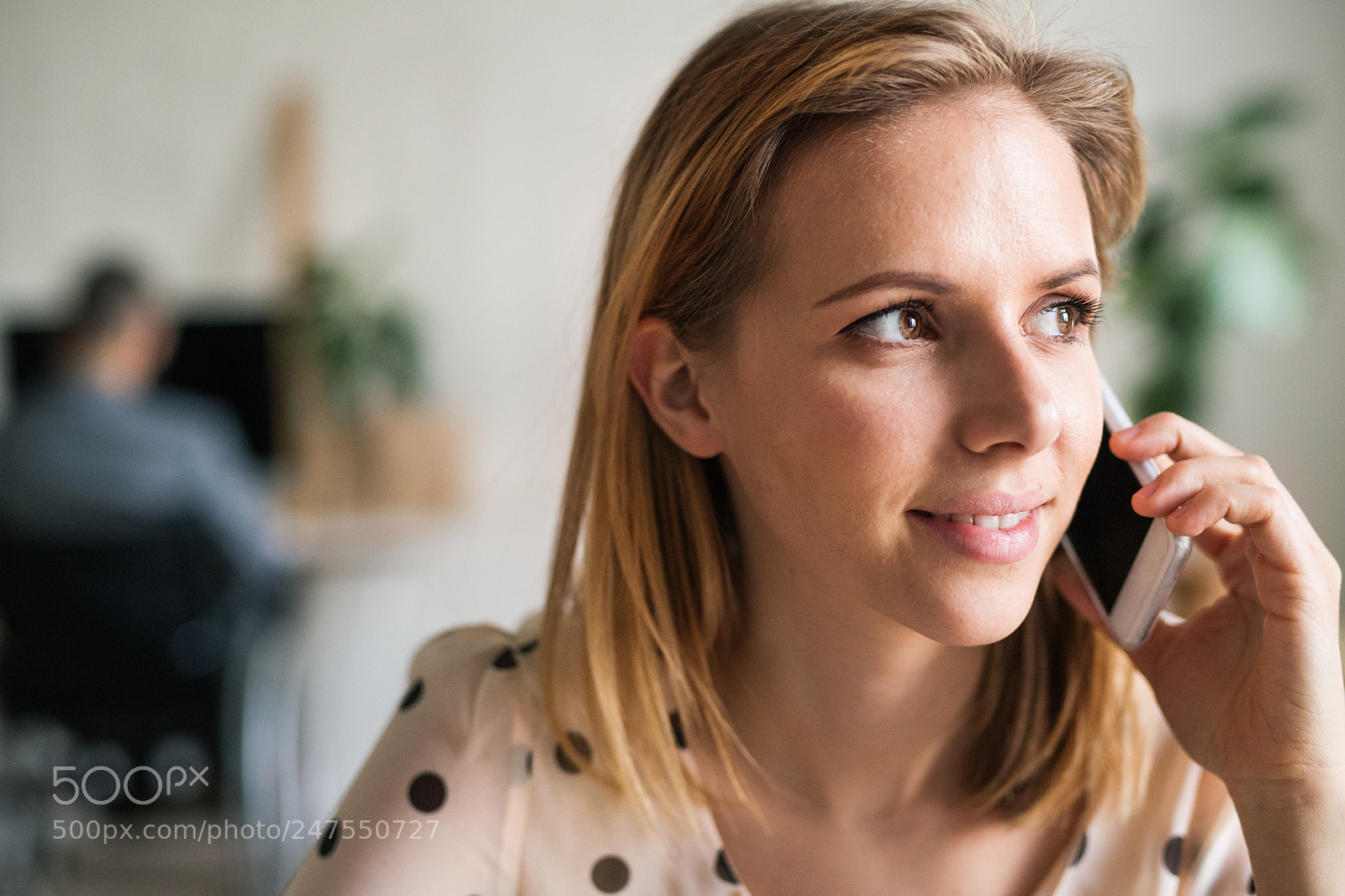 Nikon D5 sample photo. Young woman with smartphone photography