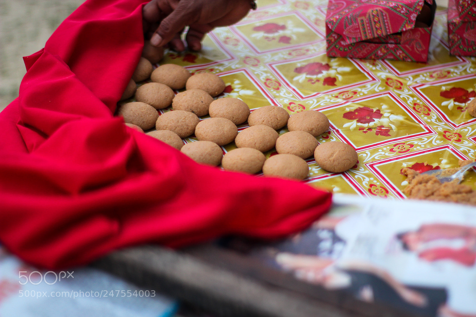 Canon EOS 600D (Rebel EOS T3i / EOS Kiss X5) sample photo. Peda (milk cakes) photography