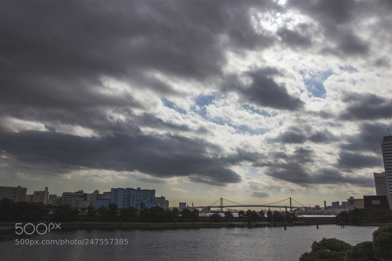 Canon EOS 600D (Rebel EOS T3i / EOS Kiss X5) sample photo. Nuageux photography