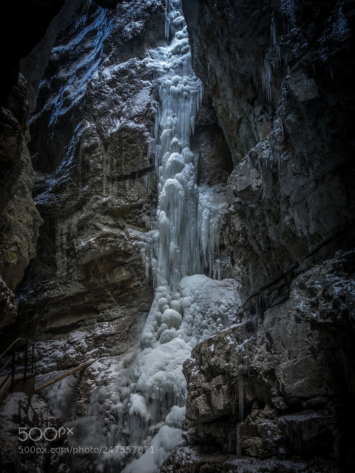 Olympus OM-D E-M5 II sample photo. Ice, ice, baby photography