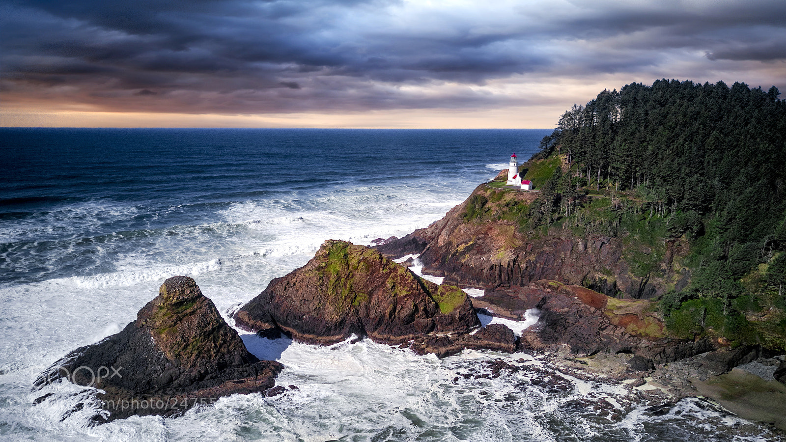 DJI FC220 sample photo. Heceta head lighthouse before photography