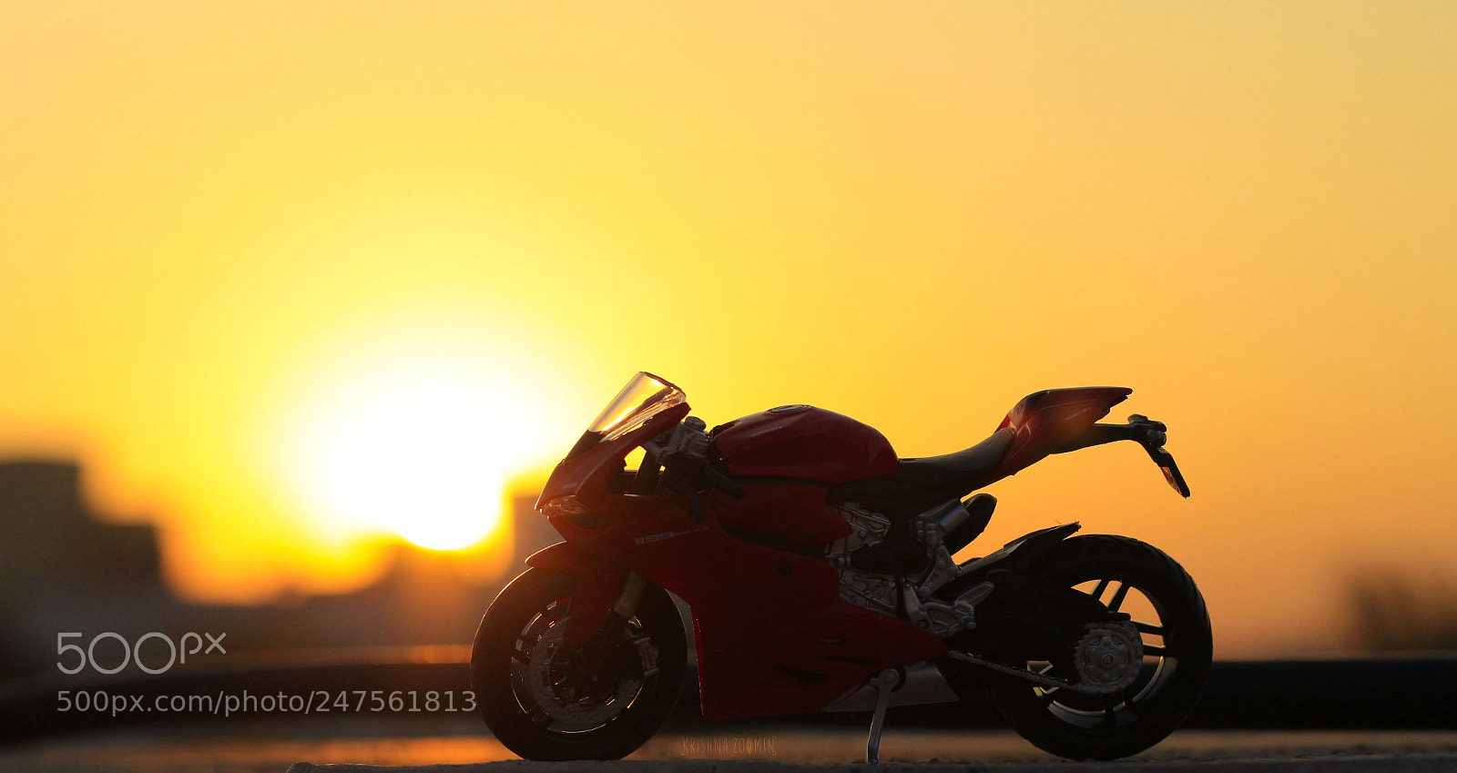 Canon EOS 700D (EOS Rebel T5i / EOS Kiss X7i) sample photo. Ducati toy photography