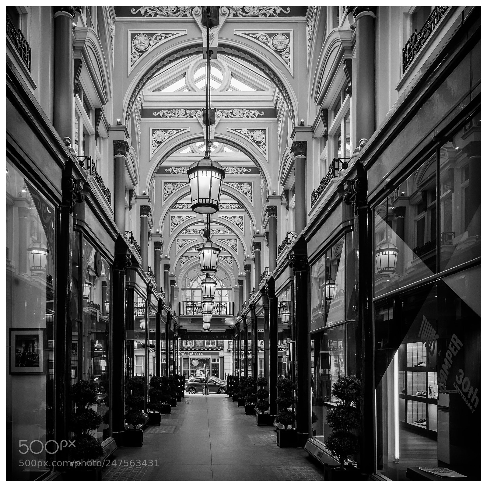 Olympus OM-D E-M1 Mark II sample photo. Burlington arcade photography