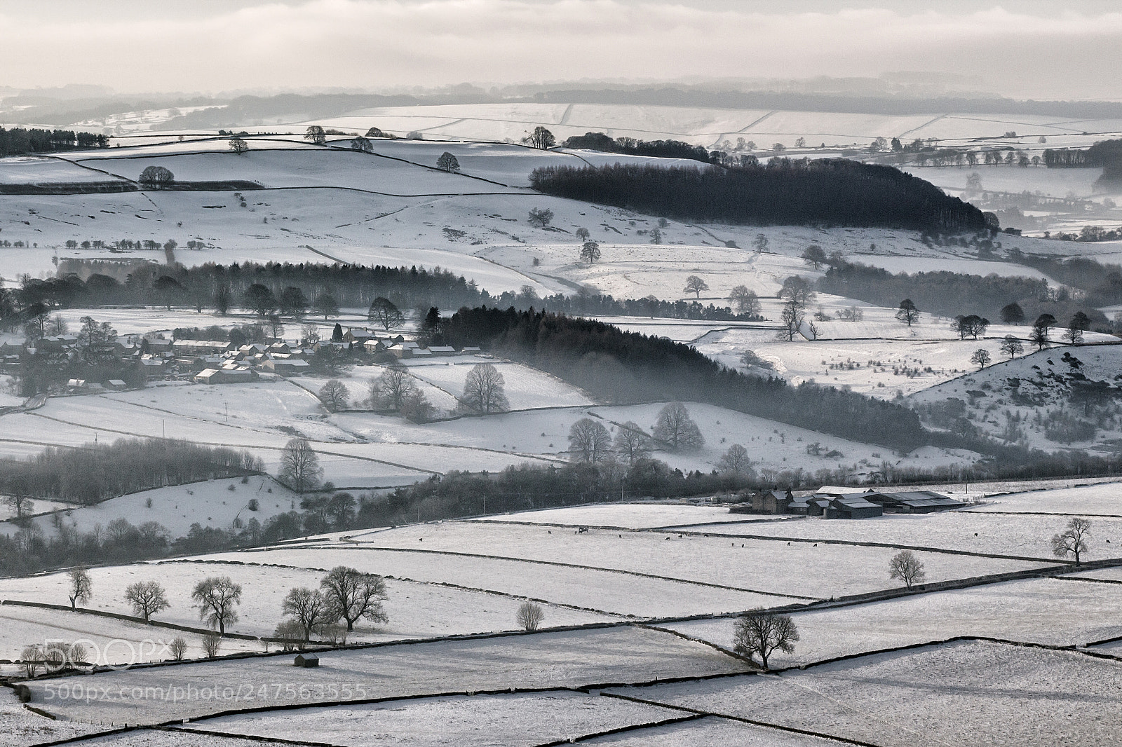 Canon EOS 700D (EOS Rebel T5i / EOS Kiss X7i) sample photo. Wintry peak district photography