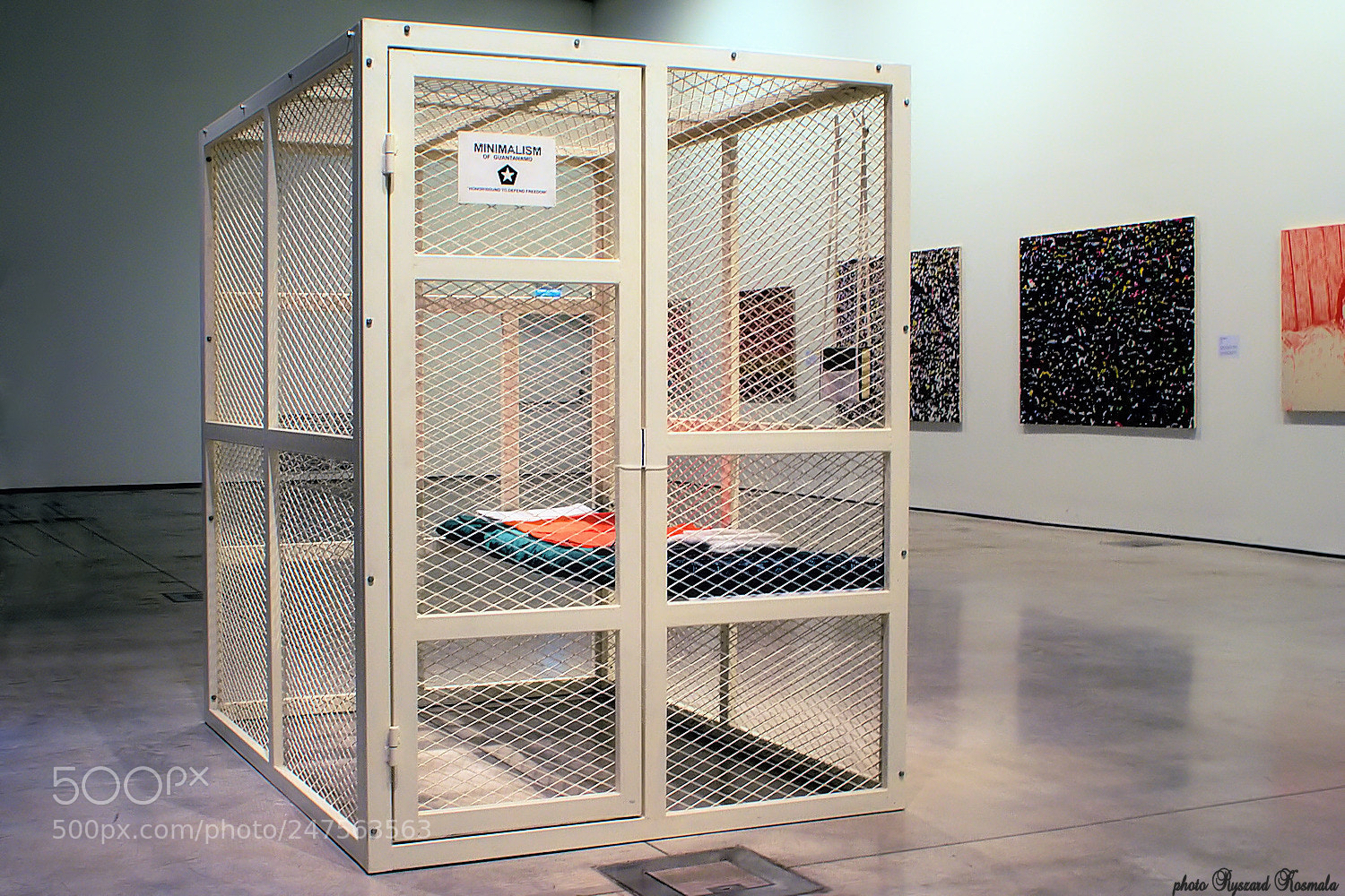 Sony Alpha DSLR-A300 sample photo. Minimalism of guantanamo photography