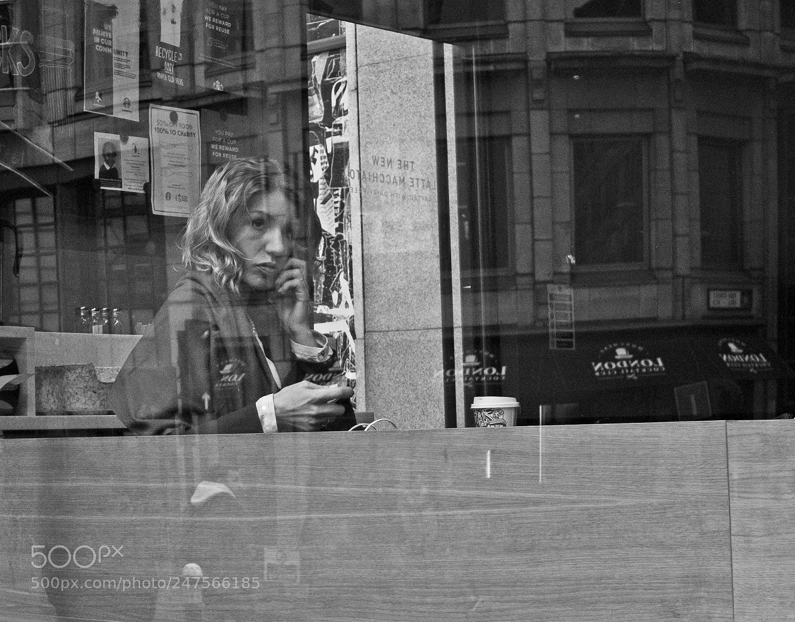 Fujifilm X30 sample photo. The cafe photography