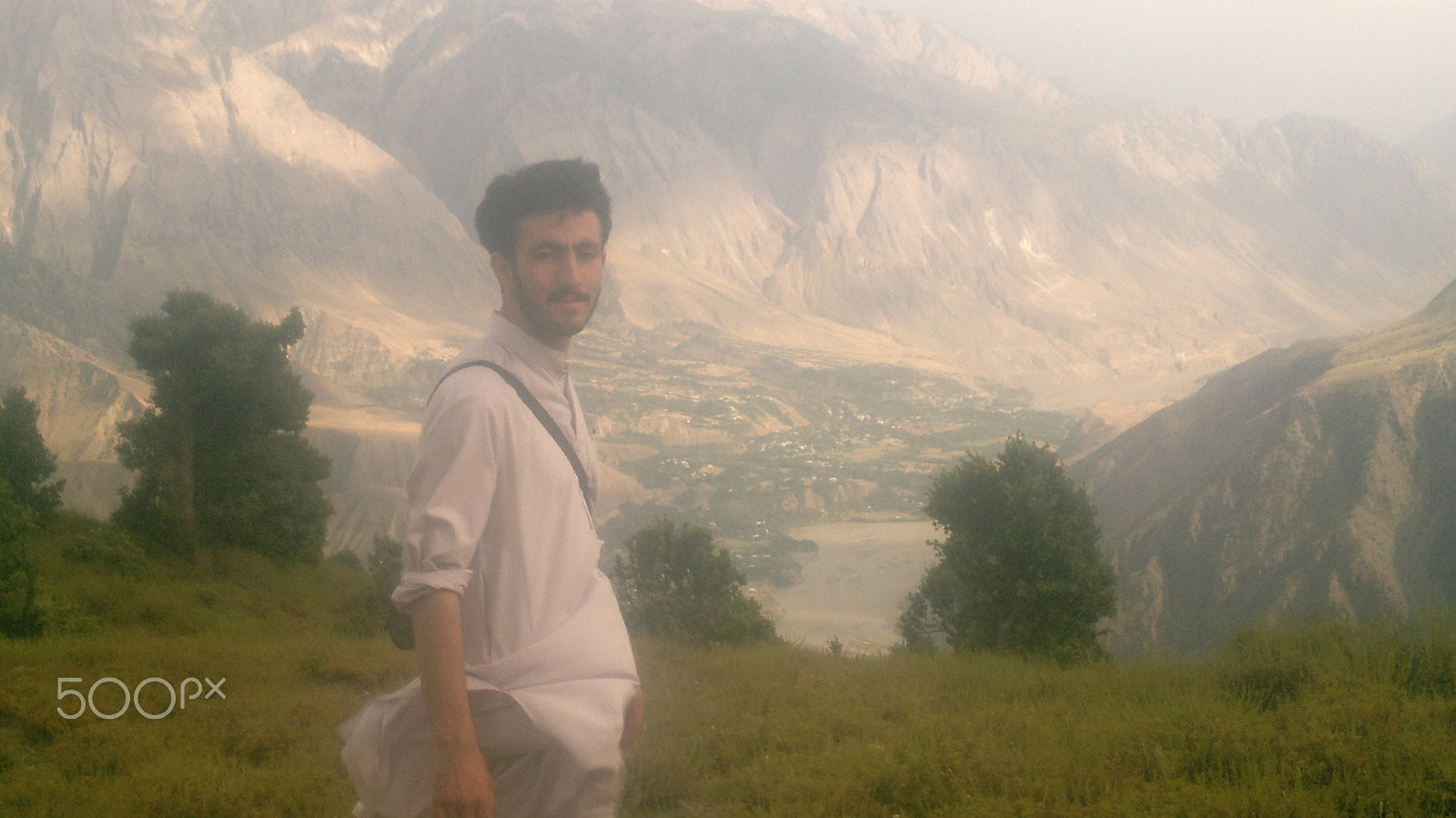Nokia N8-00 sample photo. Zubair ahmad/ chitralian zubair photography