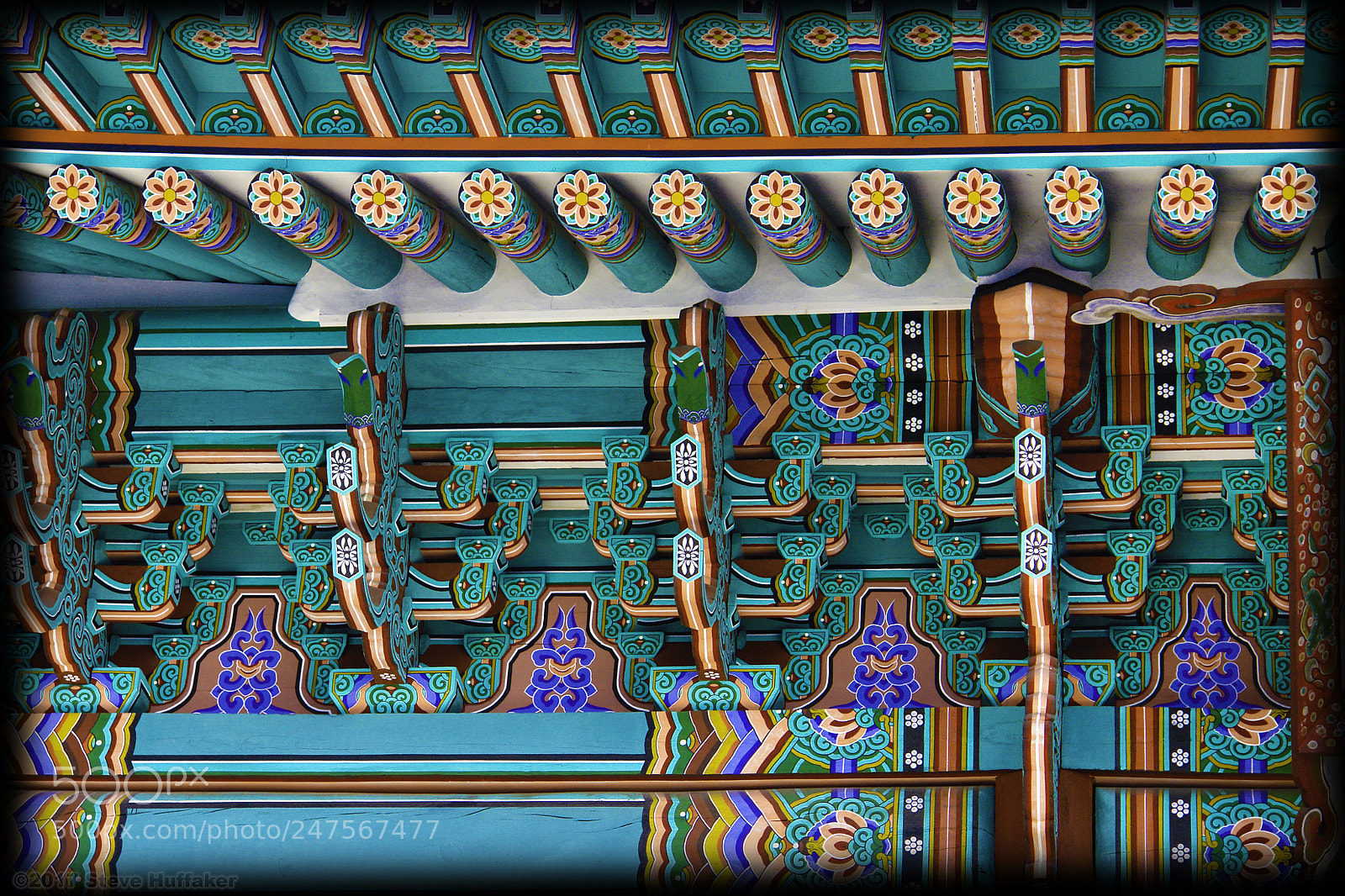 Sony DSC-R1 sample photo. Pagoda detail photography