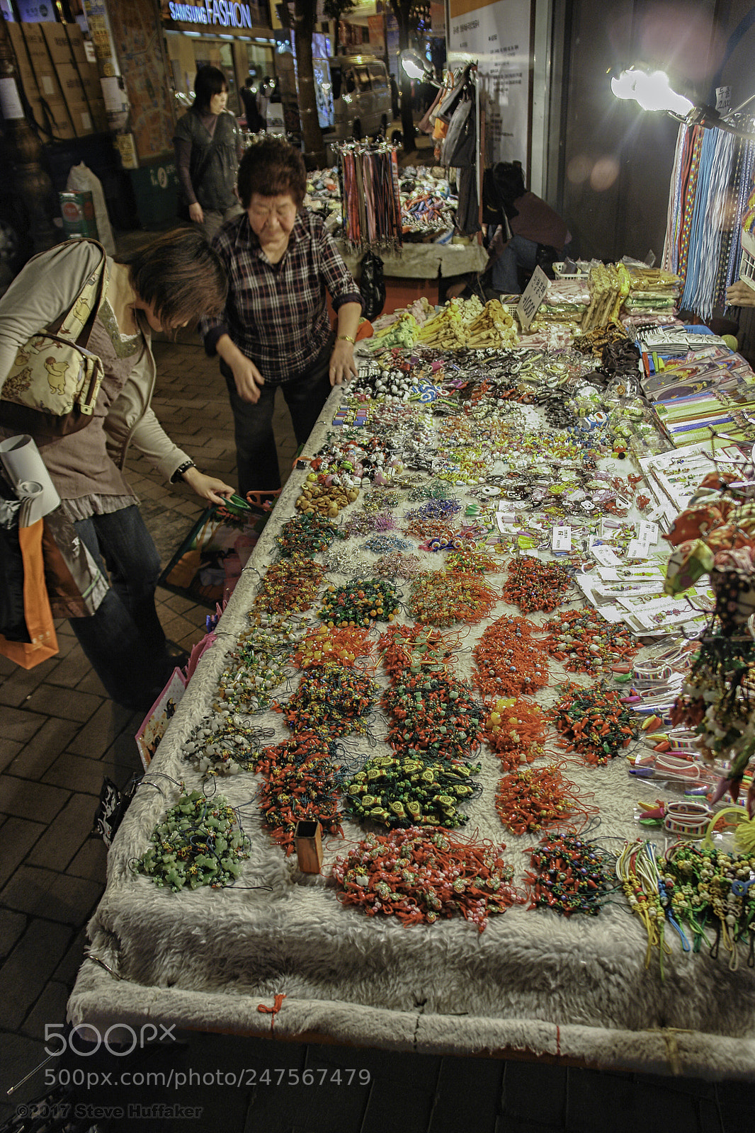 Sony DSC-R1 sample photo. Street scene photography