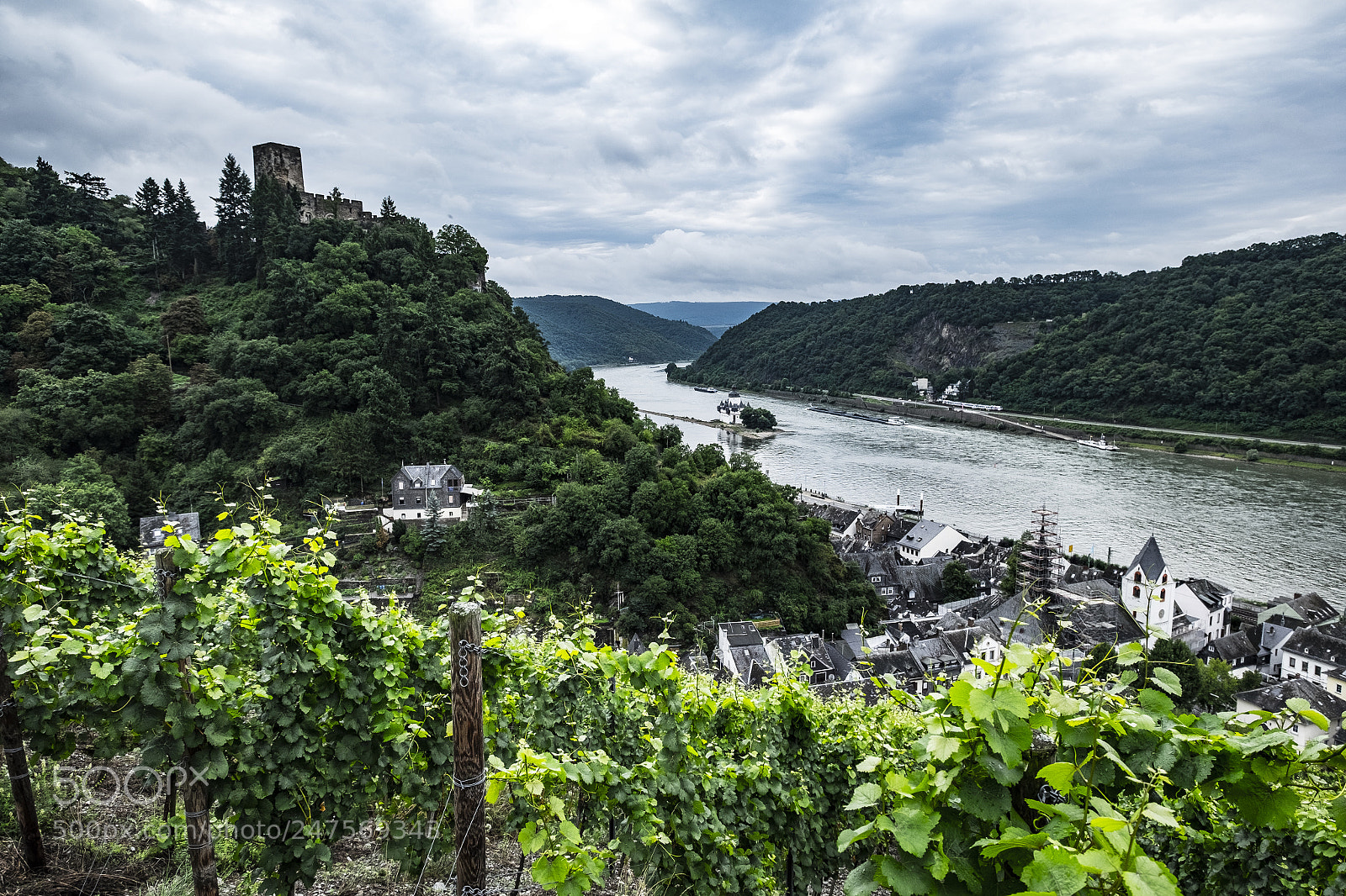Fujifilm X-T10 sample photo. Gutenfels castle near kaub photography