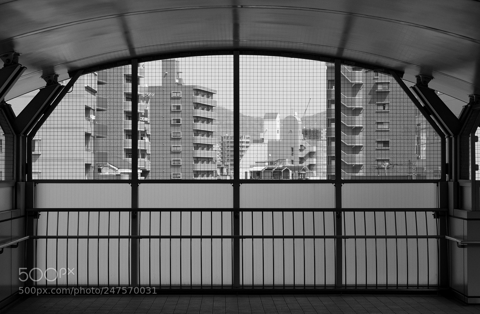 Nikon D800E sample photo. Metro photography