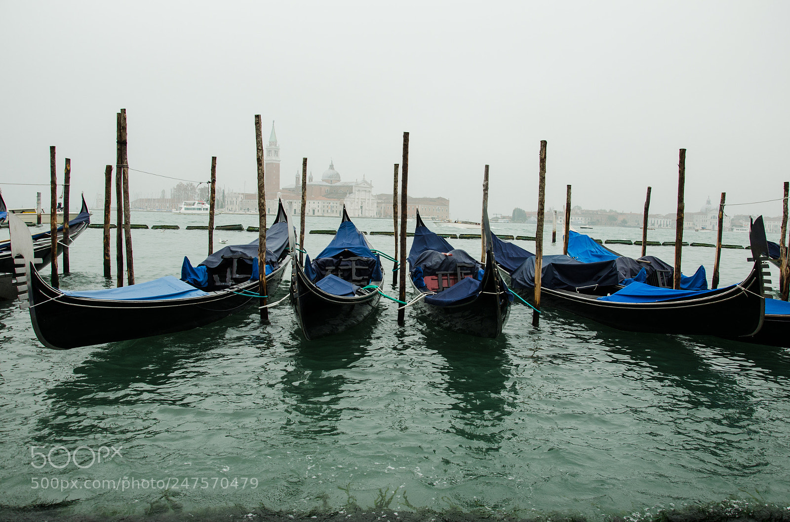 Nikon D5100 sample photo. Gondola photography