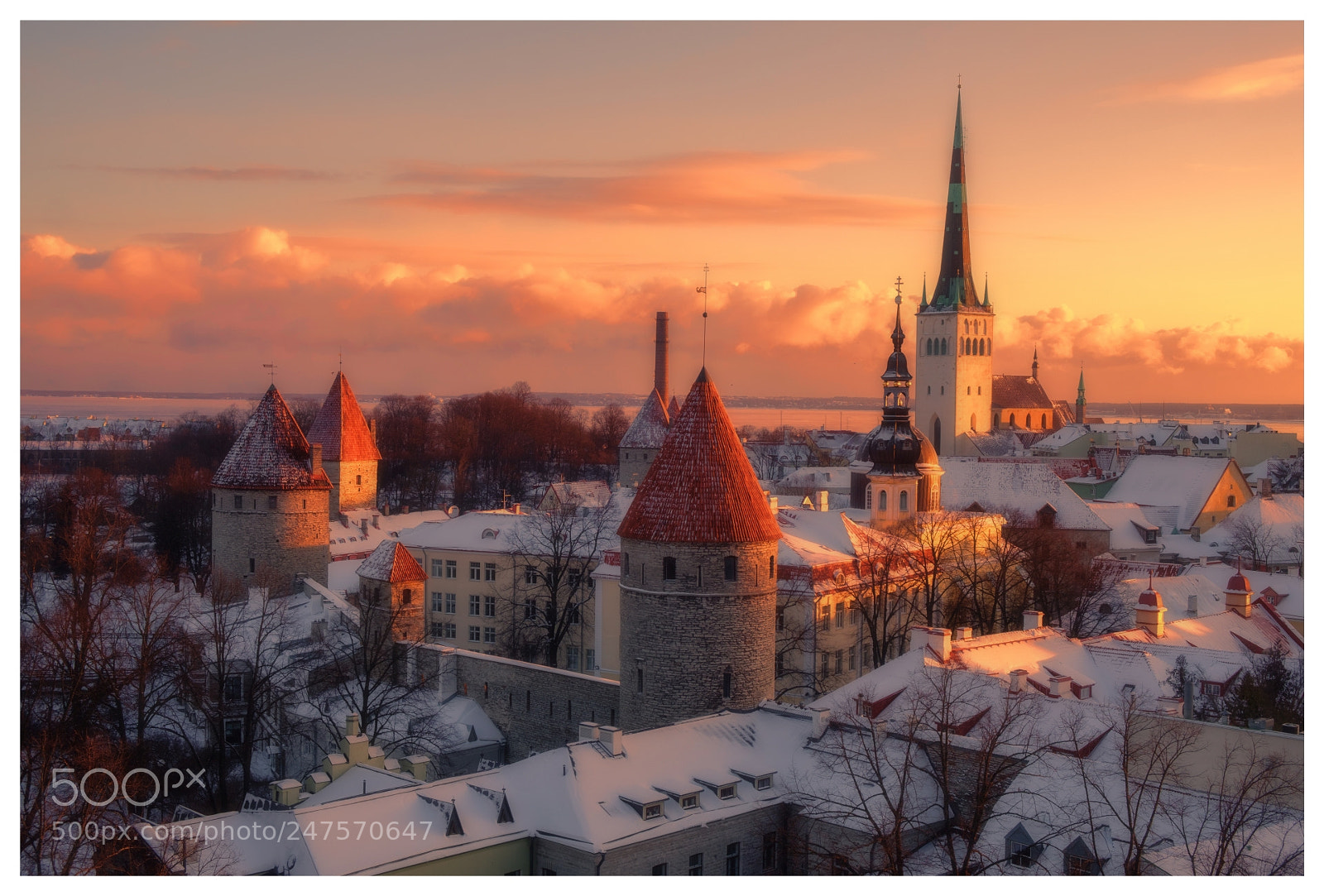 Fujifilm X-T20 sample photo. Golden hour over old photography