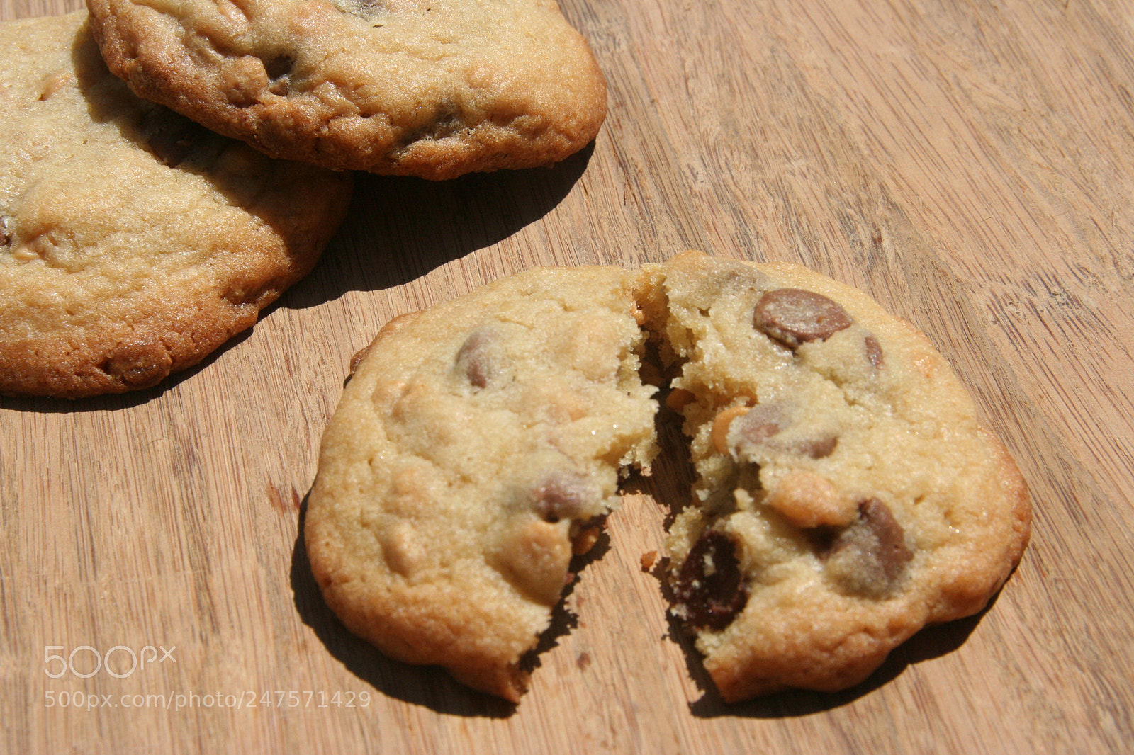 Canon EOS 350D (EOS Digital Rebel XT / EOS Kiss Digital N) sample photo. Milk chocolate peanut butter photography