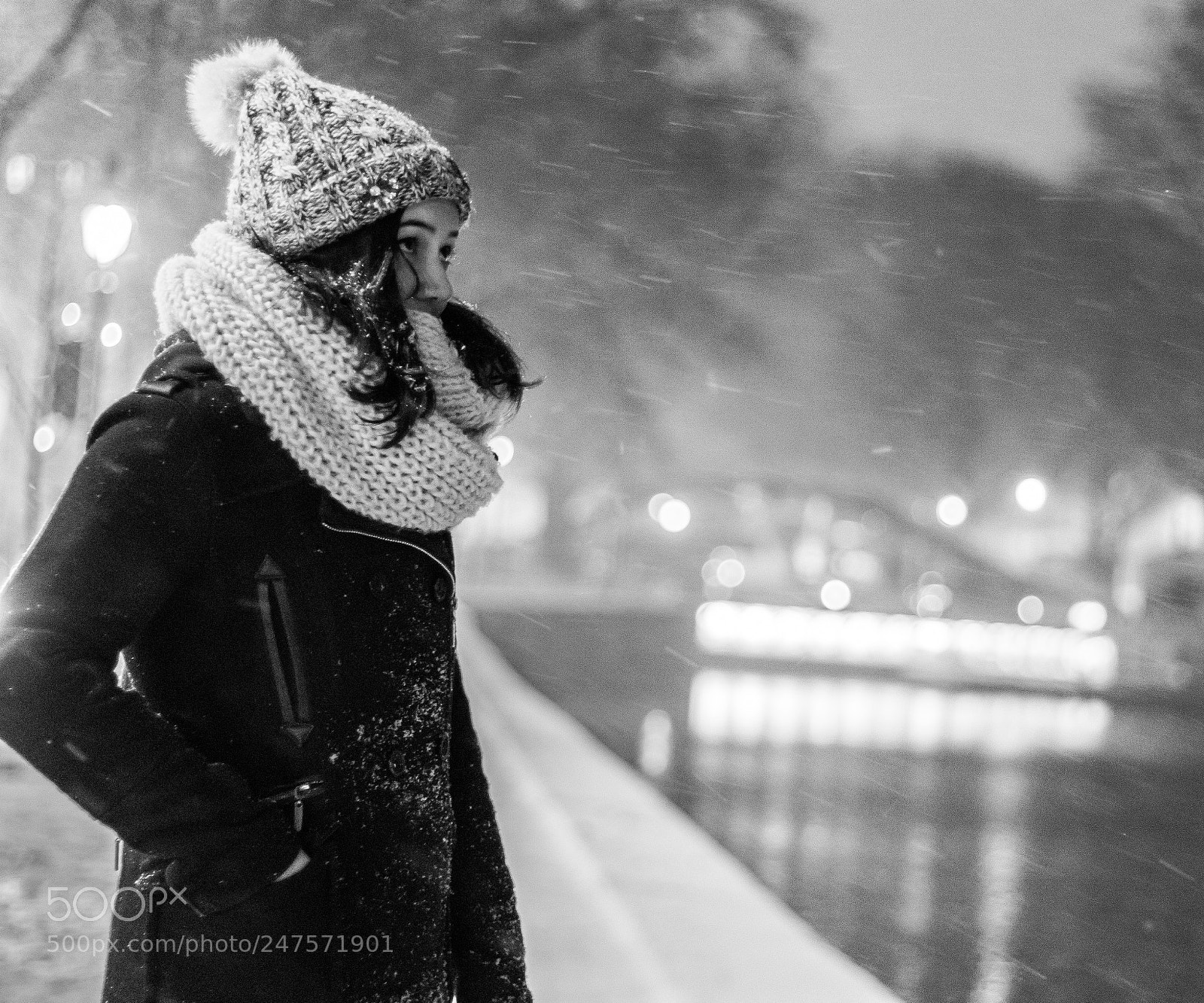 Canon EOS 80D sample photo. Parisian girl in the photography