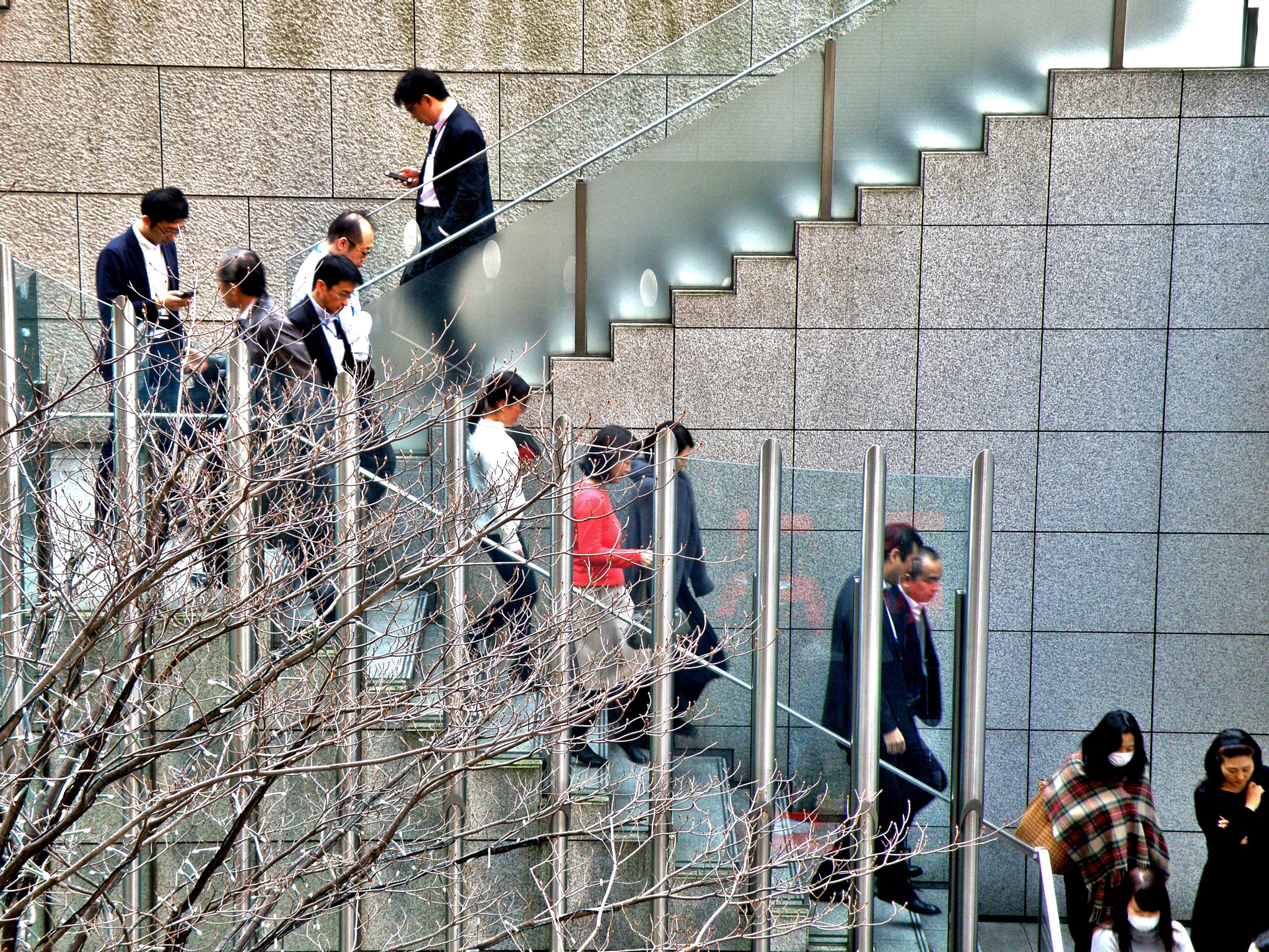 Olympus SP570UZ sample photo. People going down stairs photography