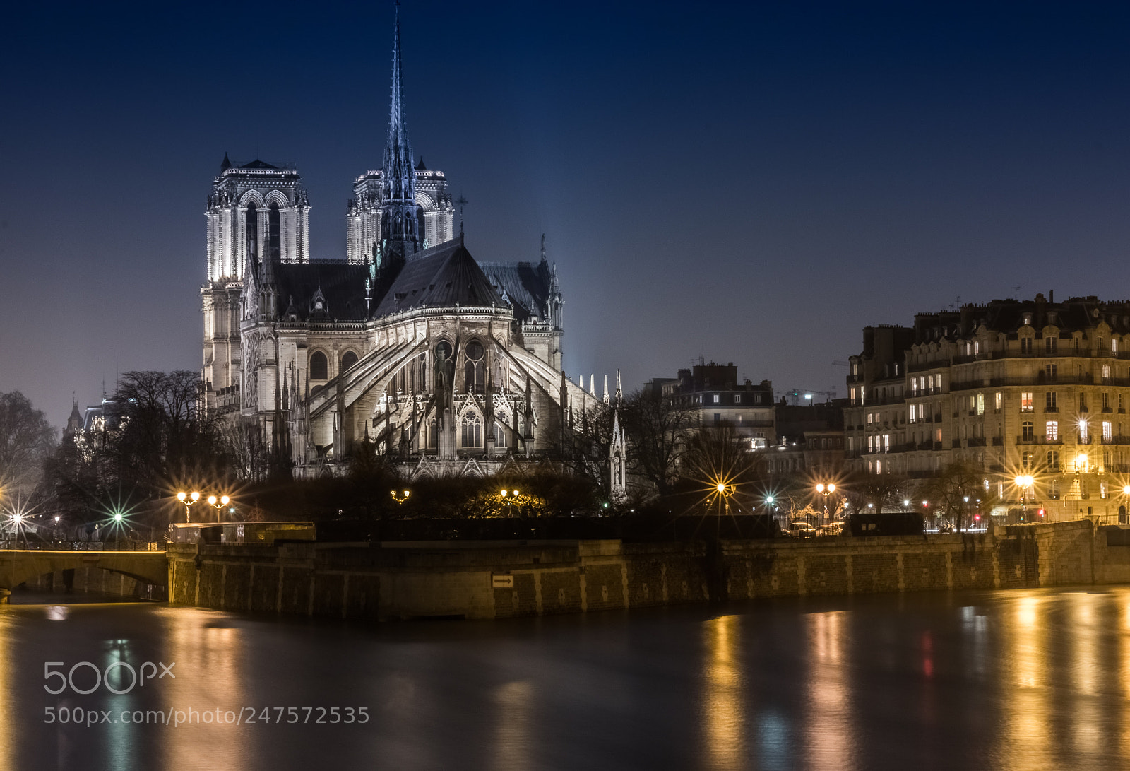 Canon EOS 80D sample photo. Notre-dame's night photography