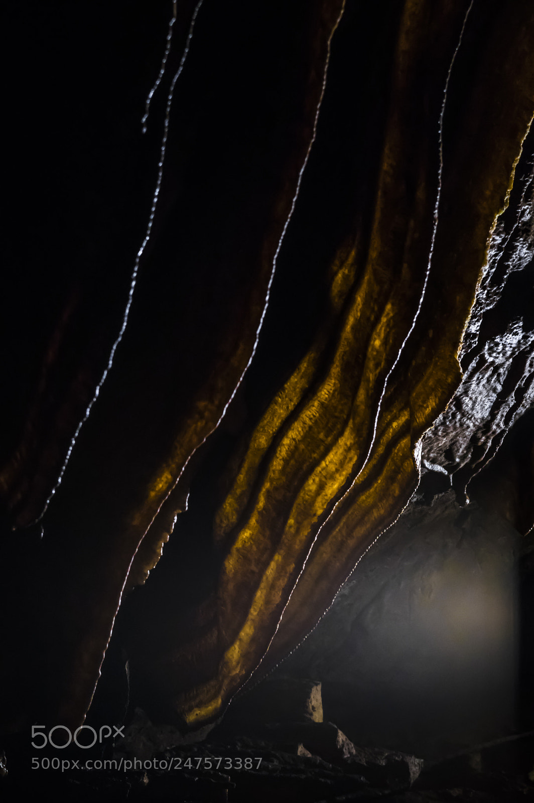 Pentax K-3 sample photo. Dark cave / flowstone photography