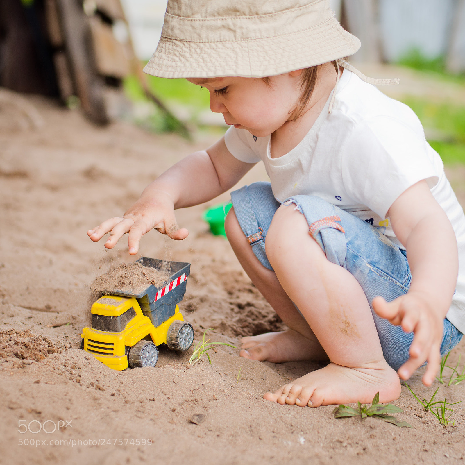 Nikon D800 sample photo. Child in the garden photography