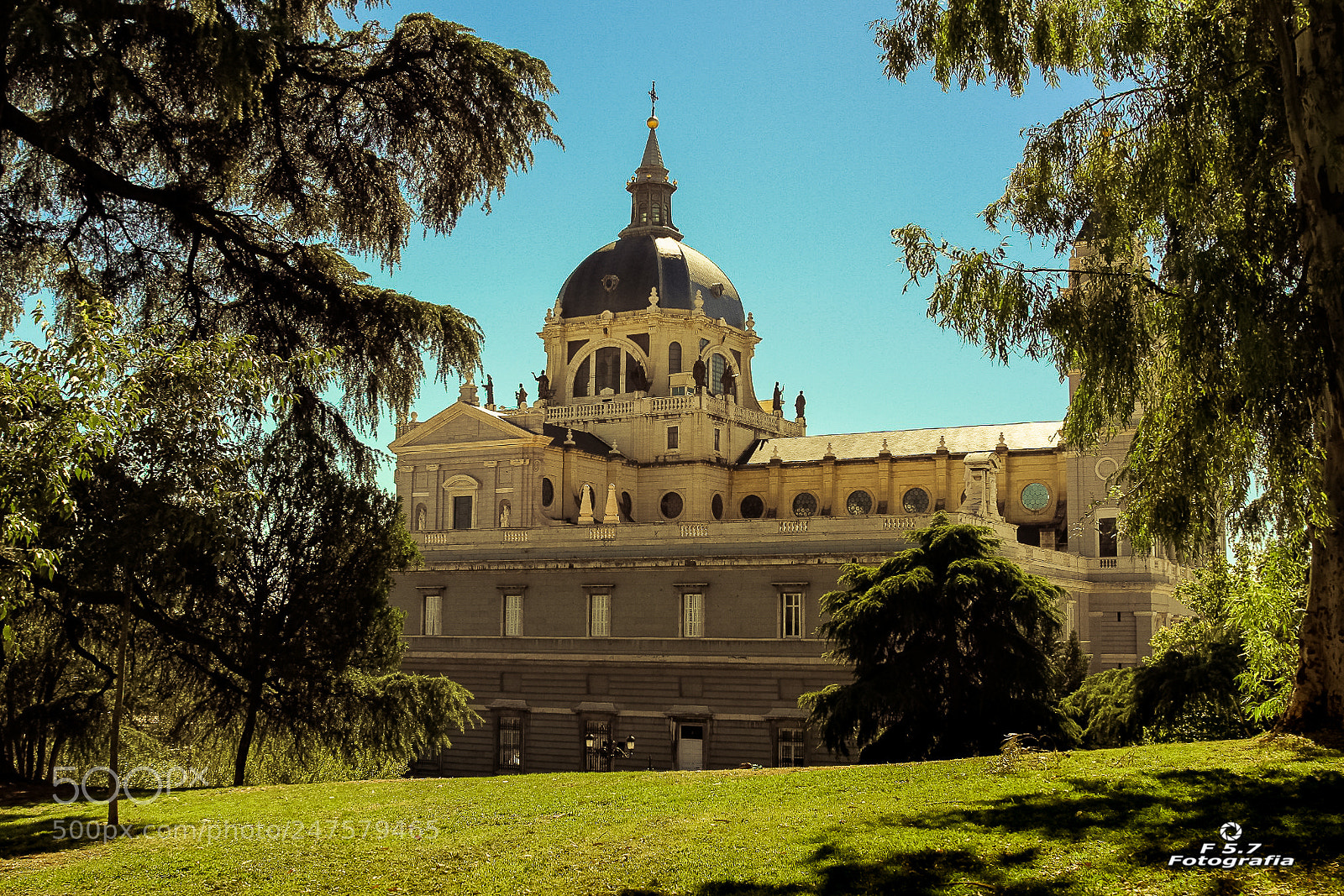 Canon EOS 7D sample photo. Catedral de la almudena photography