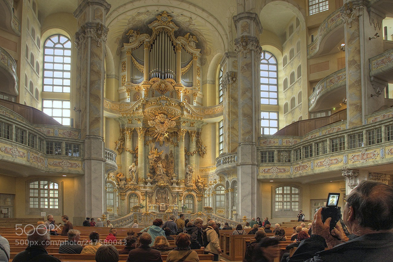 Canon EOS 600D (Rebel EOS T3i / EOS Kiss X5) sample photo. In der dresdner frauenkirche photography