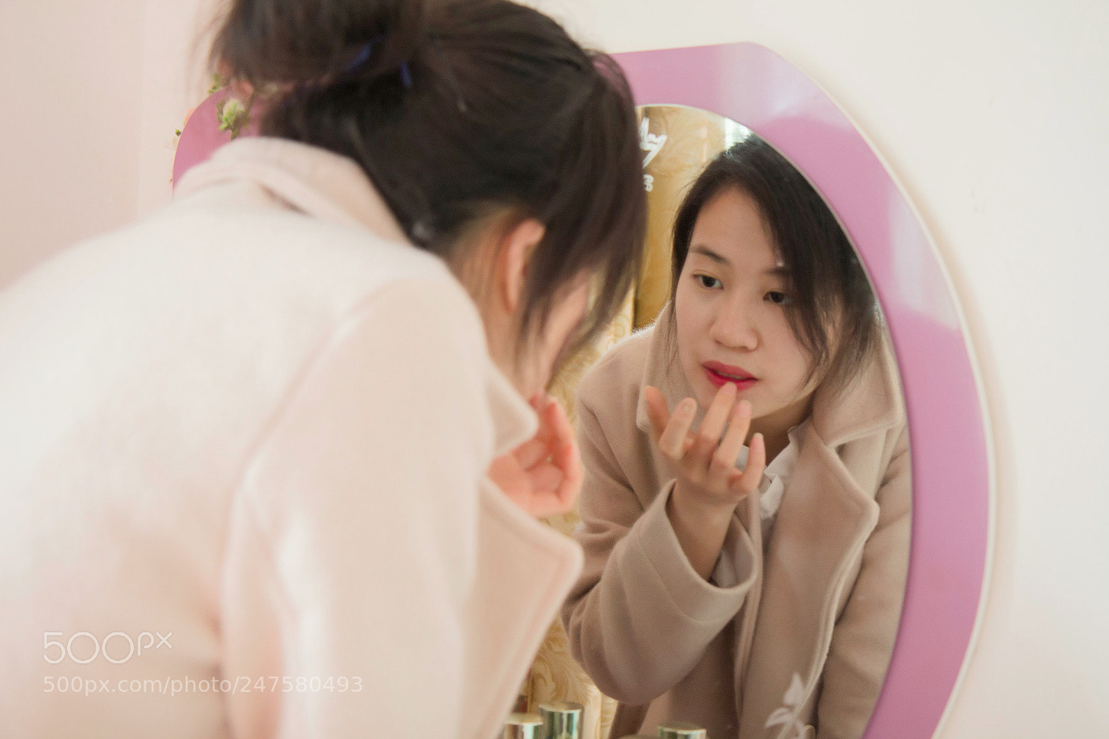 Canon EOS 700D (EOS Rebel T5i / EOS Kiss X7i) sample photo. 化妆的女人 photography