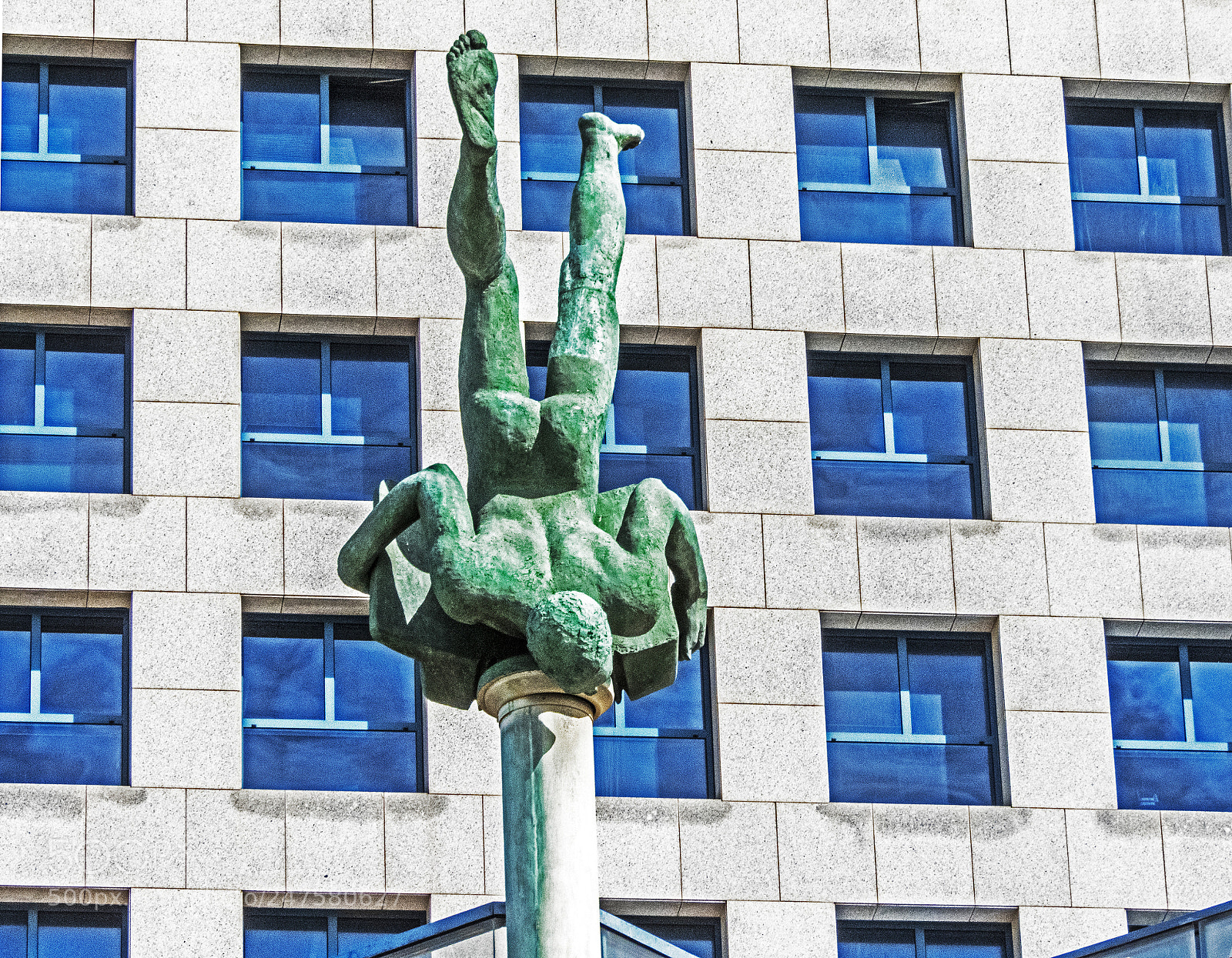 Nikon Coolpix B700 sample photo. Acrobat.in tel aviv. photography