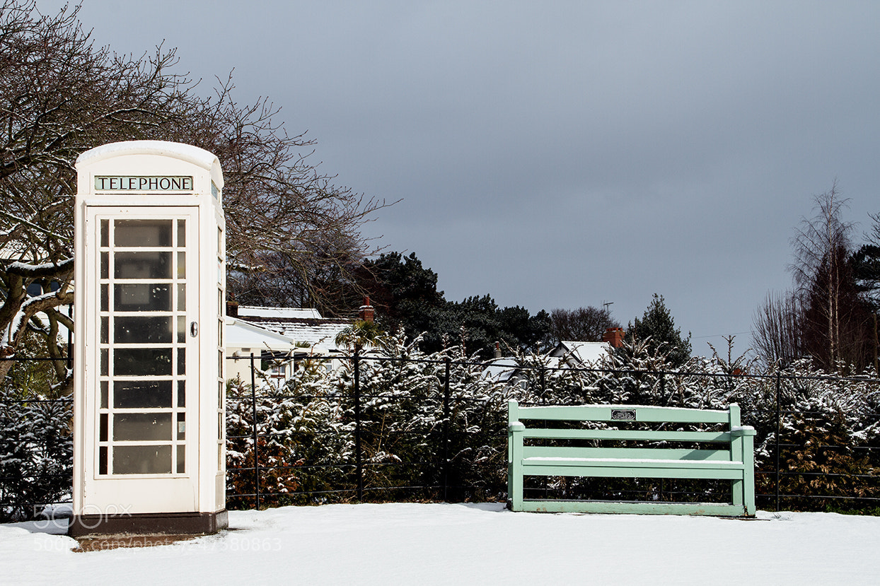 Canon EOS 7D sample photo. Phone box & bench photography