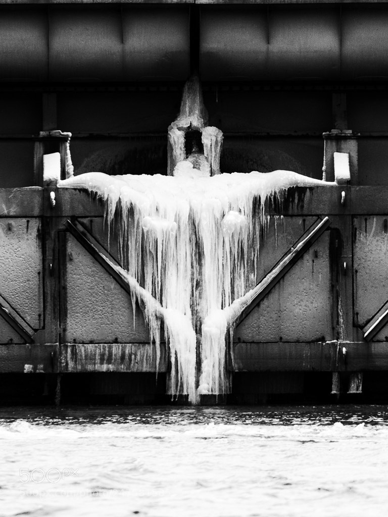 Fujifilm X-T1 sample photo. Iceman photography