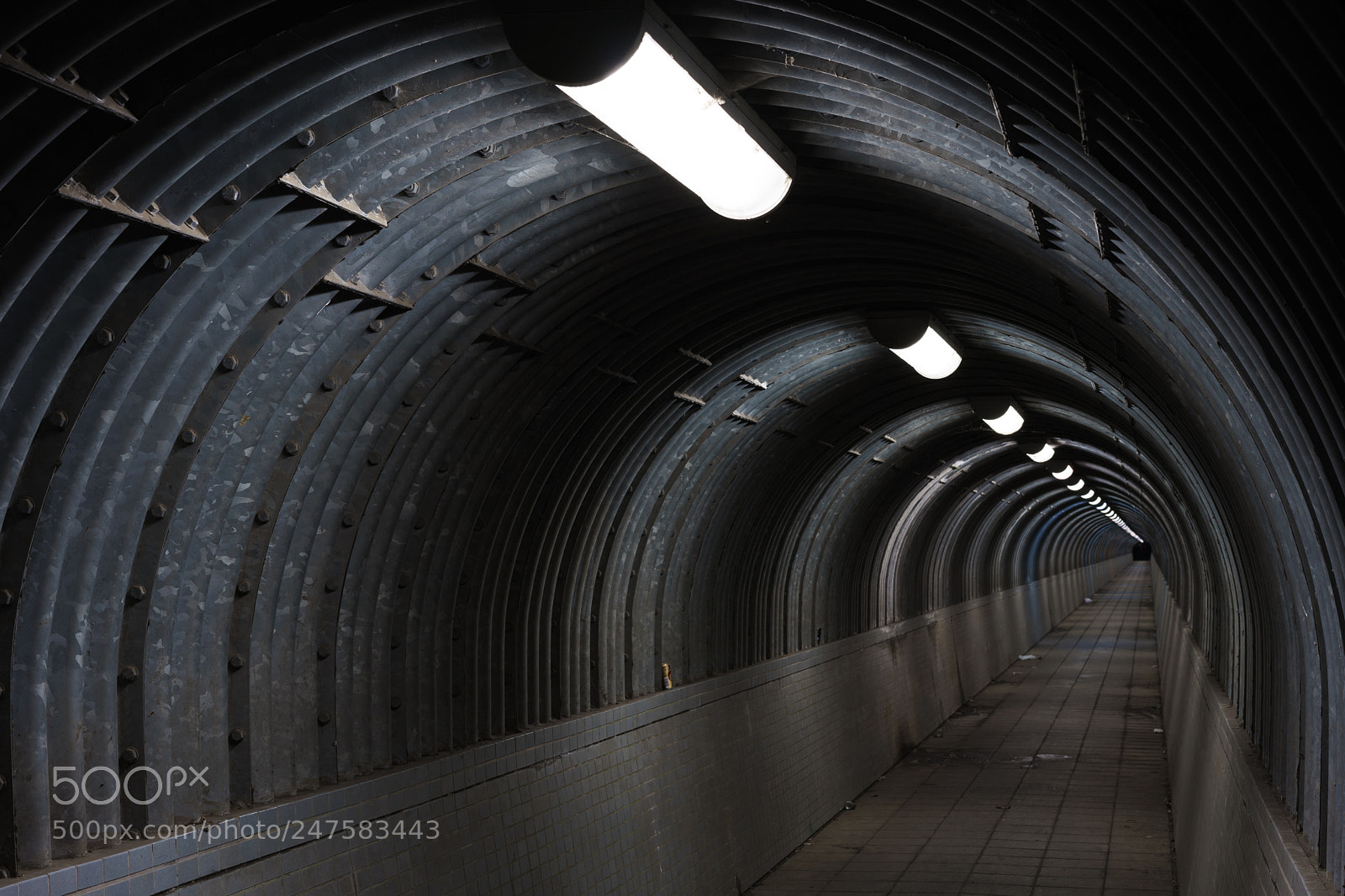 Sony a7 II sample photo. Tunnnnnnnnel photography