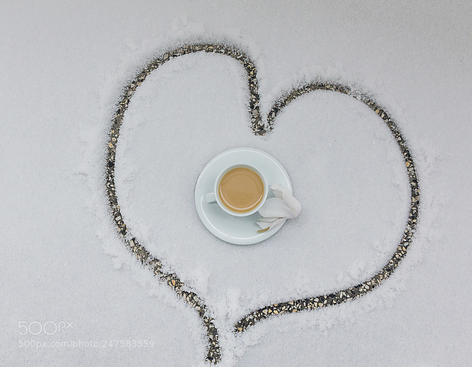 Canon EOS 550D (EOS Rebel T2i / EOS Kiss X4) sample photo. Coffee and snow photography