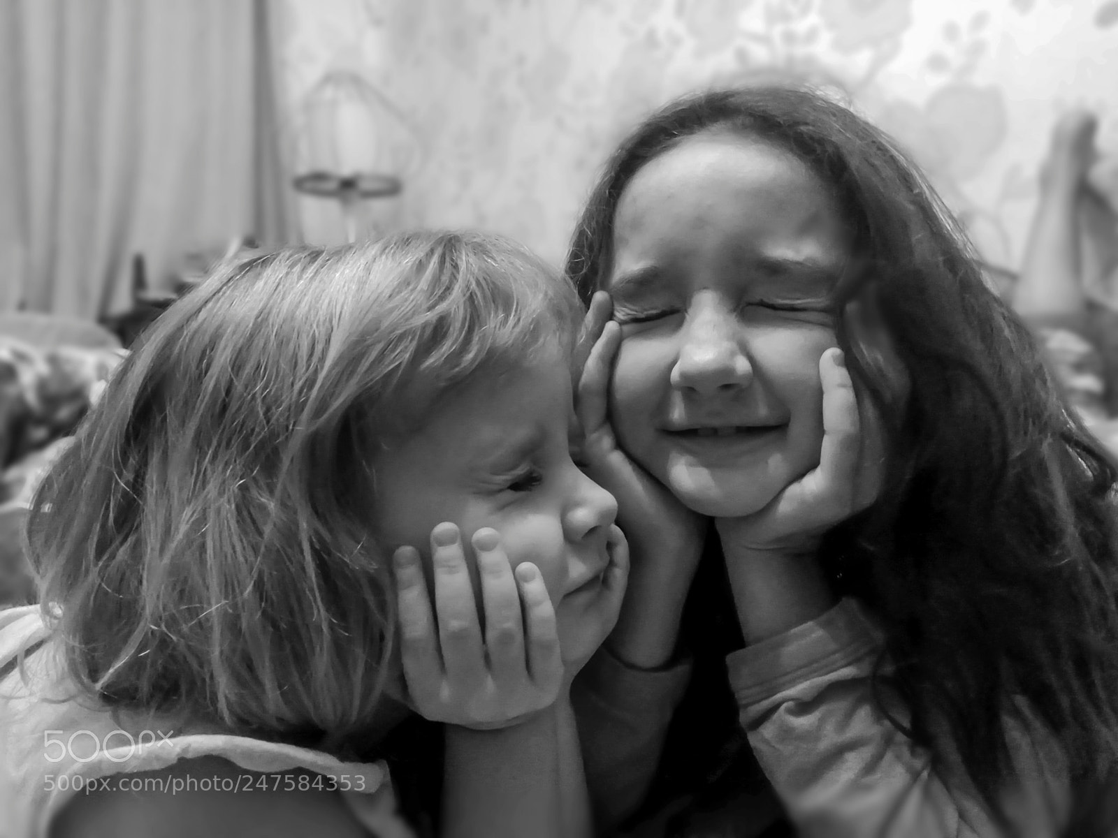 Xiaomi Redmi Note 4 sample photo. Sisters photography