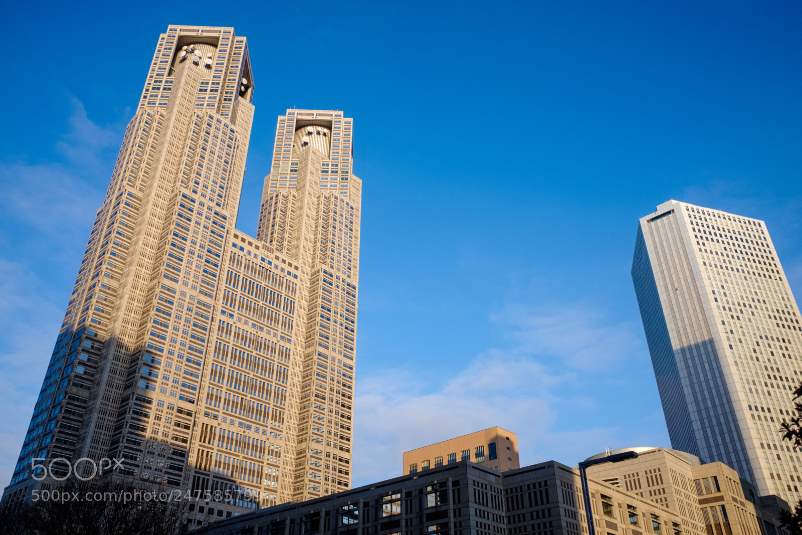 Fujifilm X70 sample photo. Tokyo, shinjuku photography