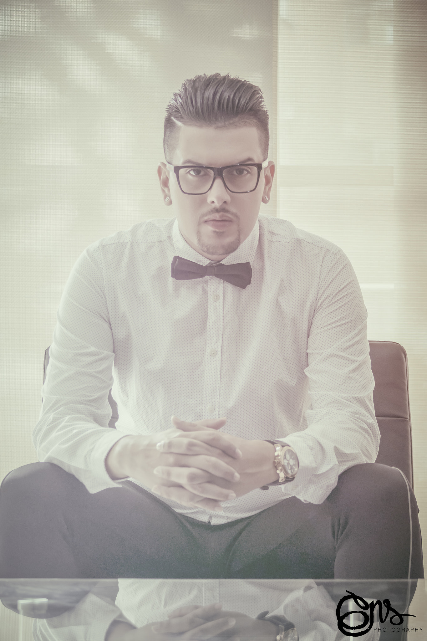 Samsung NX1000 sample photo. Portraits/mr. araque photography