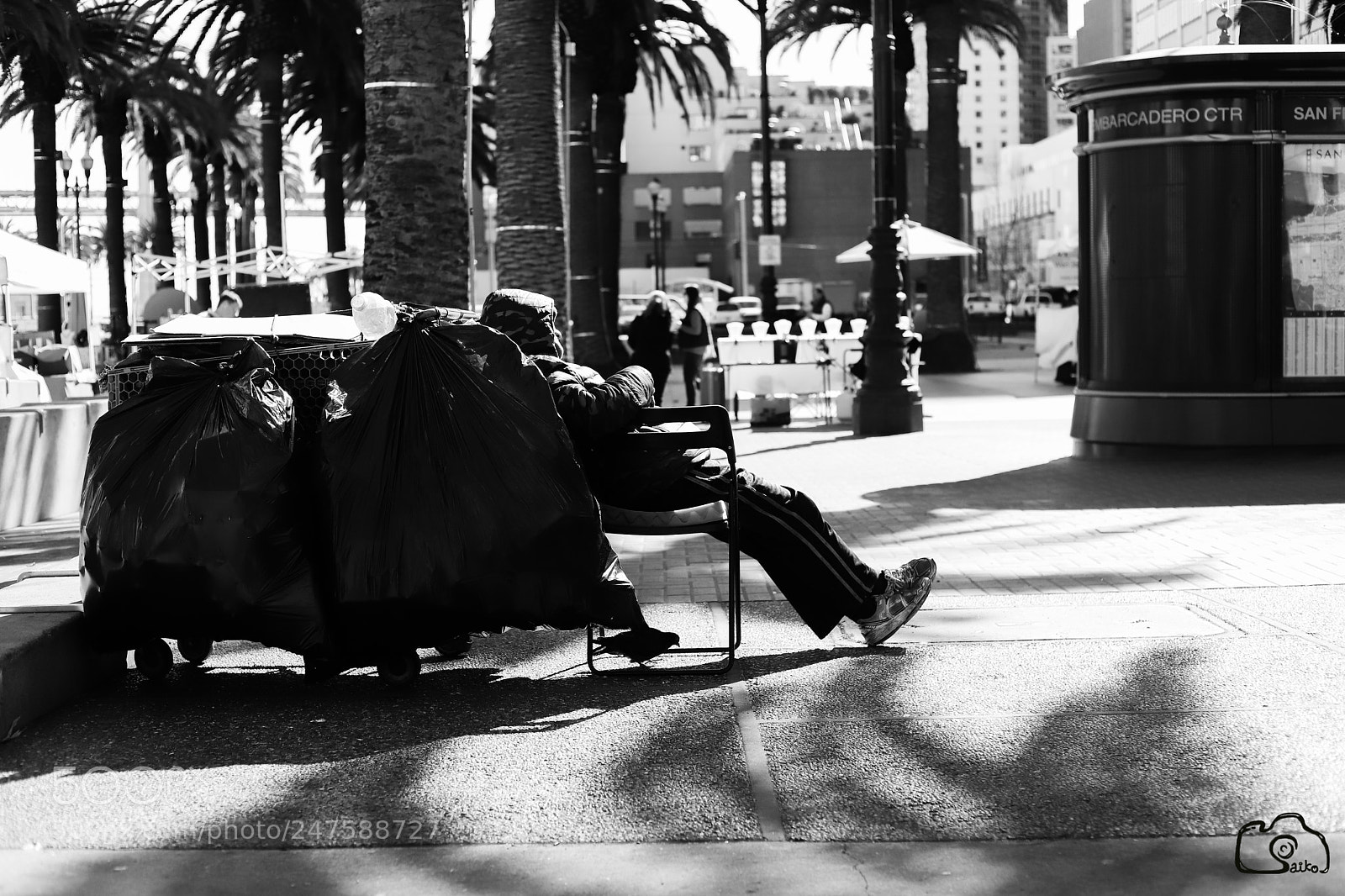 Canon EOS 6D Mark II sample photo. Money isn't everything photography